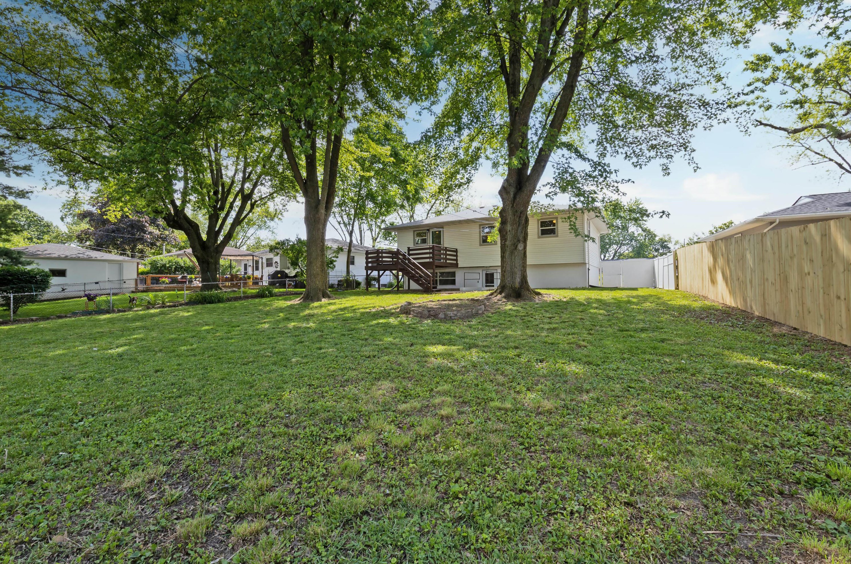 6480 Karl Rd, Columbus OH  43229-1370 exterior