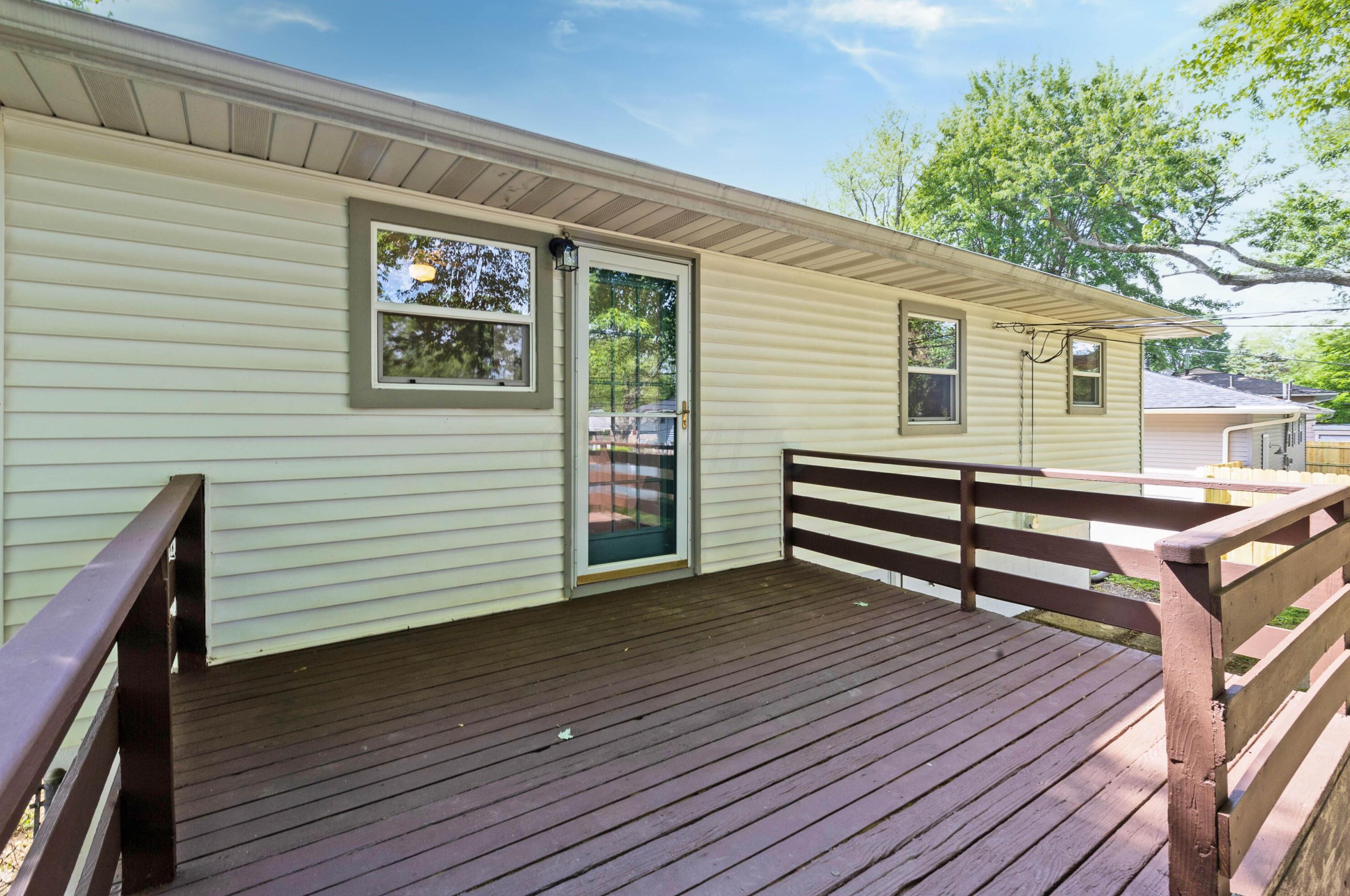 6480 Karl Rd, Columbus OH  43229-1370 exterior