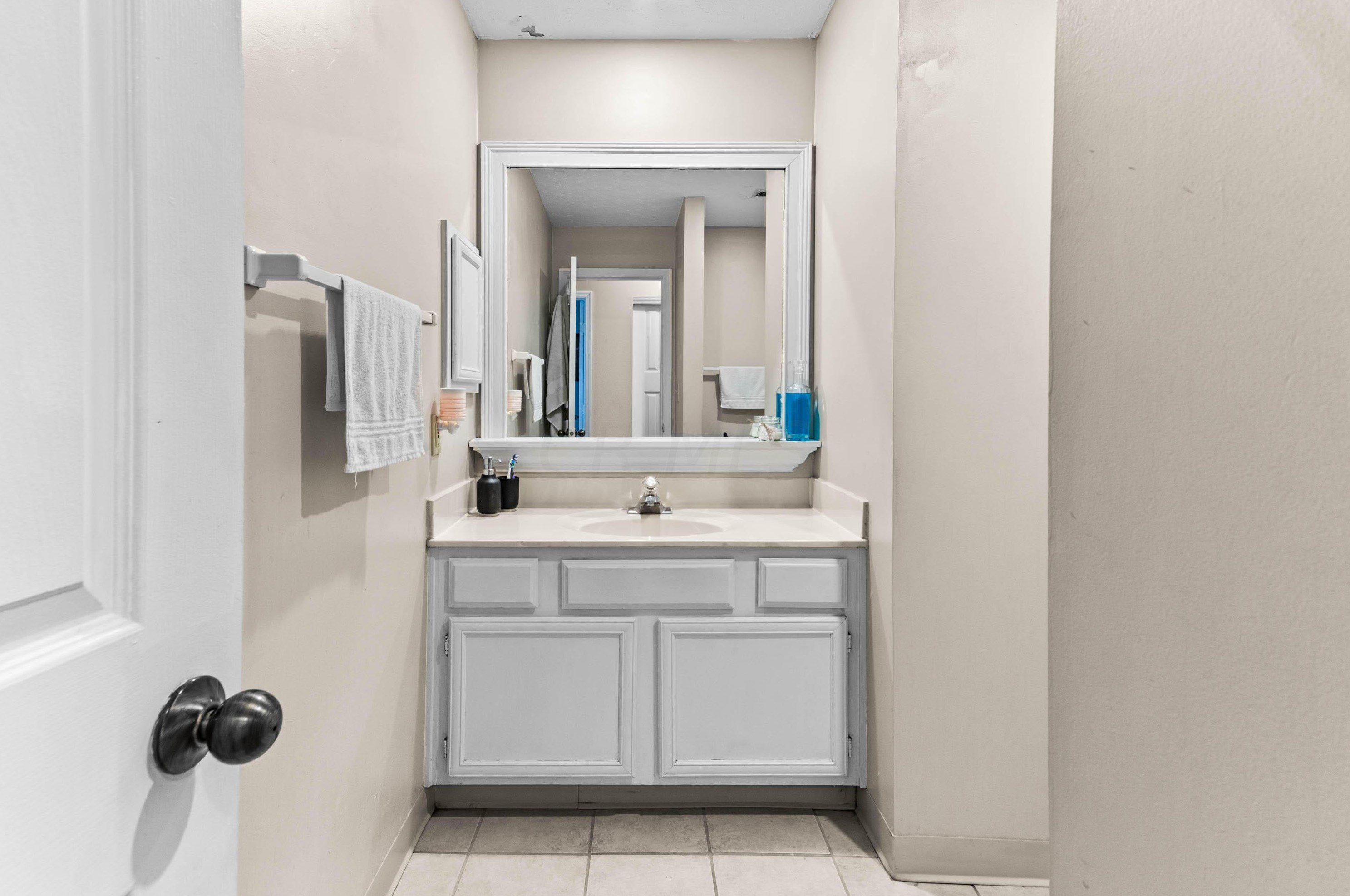 3456 Fishinger Mill Dr, Hilliard OH 43026-9307 exterior