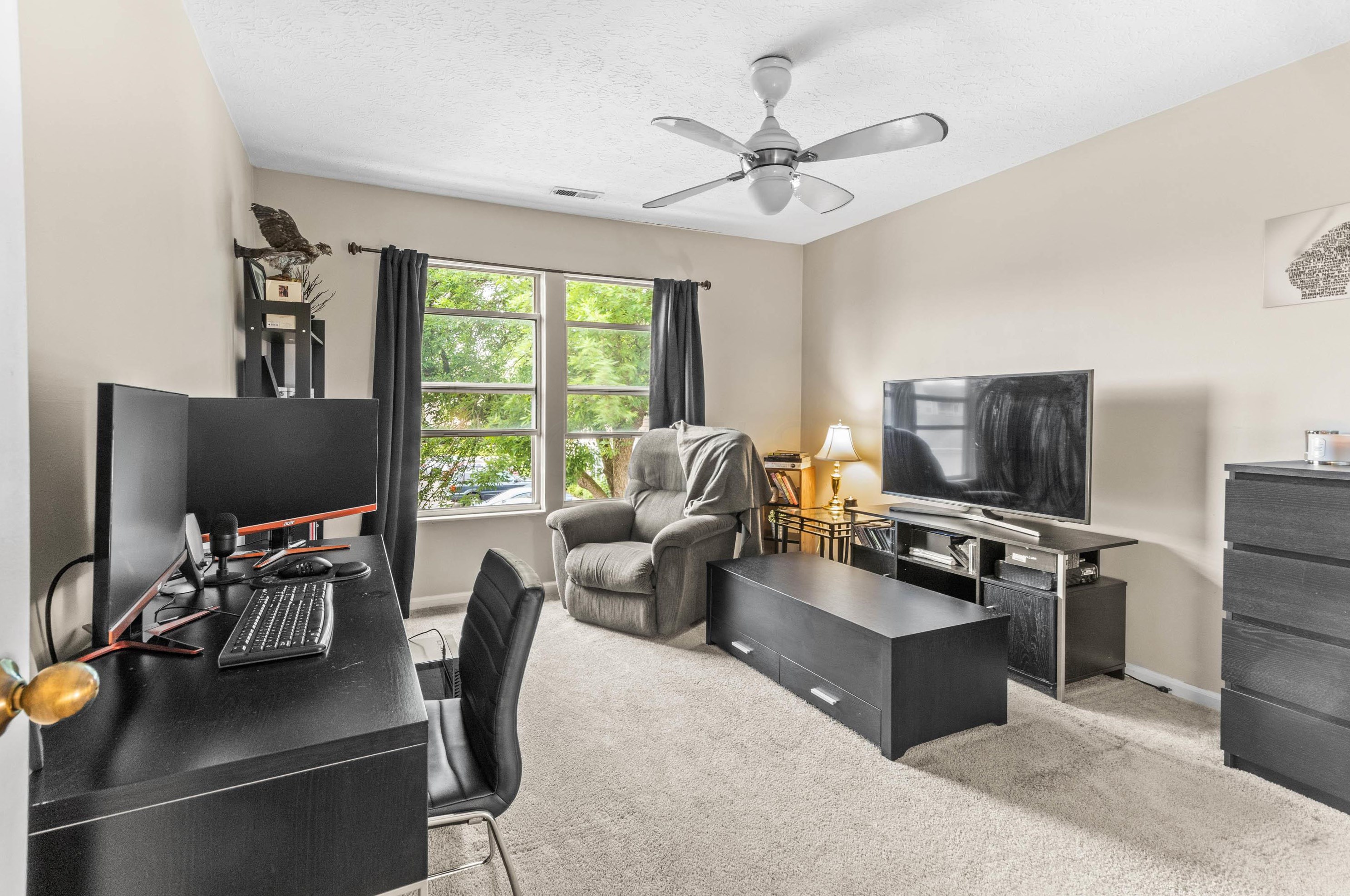 3456 Fishinger Mill Dr, Hilliard OH 43026-9307 exterior