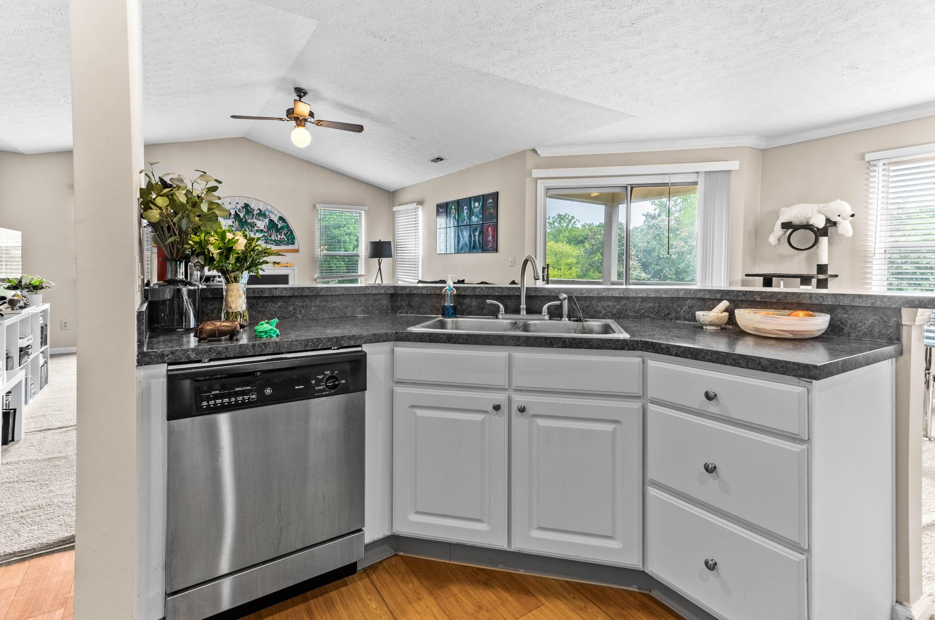 3456 Fishinger Mill Dr, Hilliard OH 43026-9307 exterior