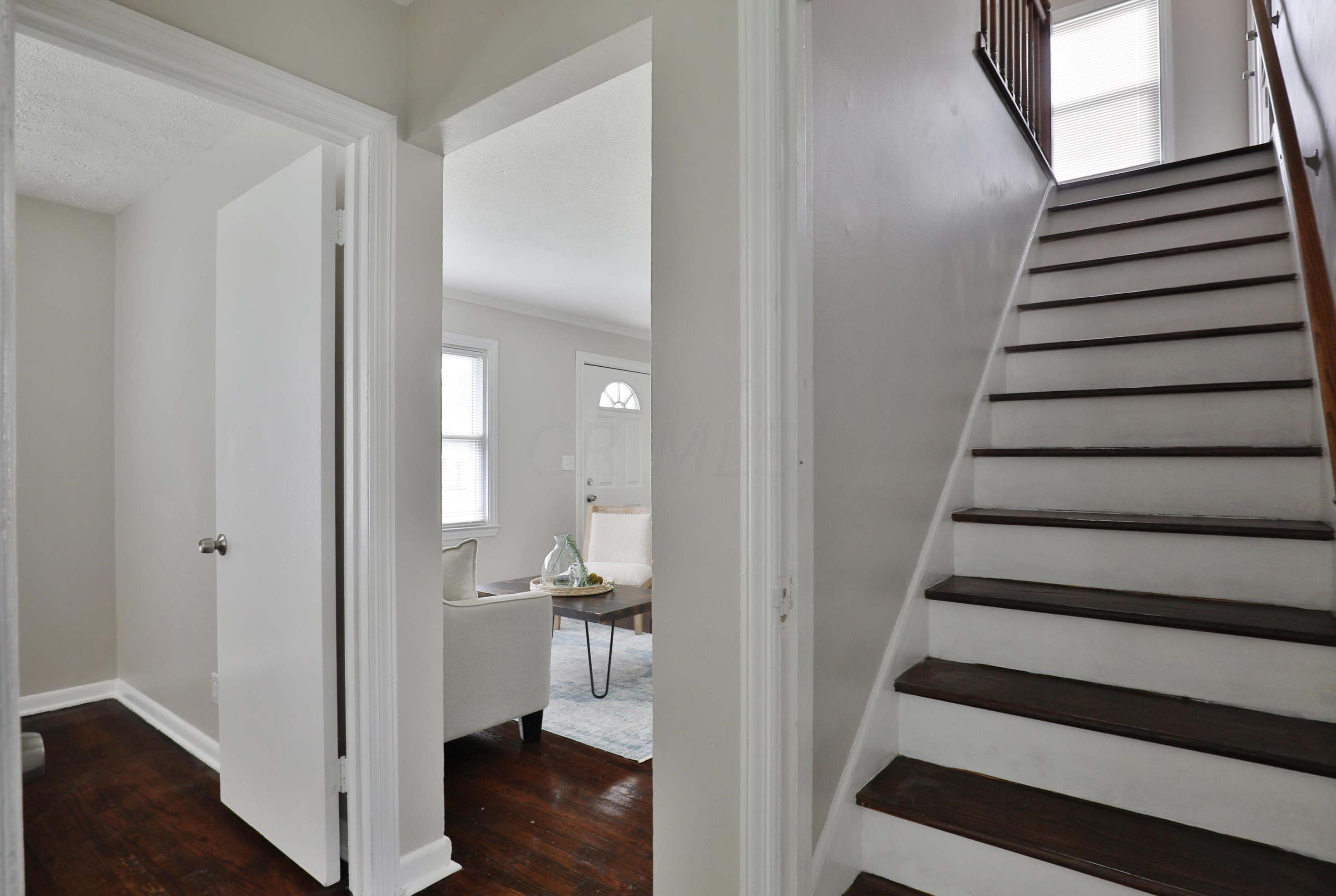 896 Longview Ave, Columbus OH 43224-3922 exterior