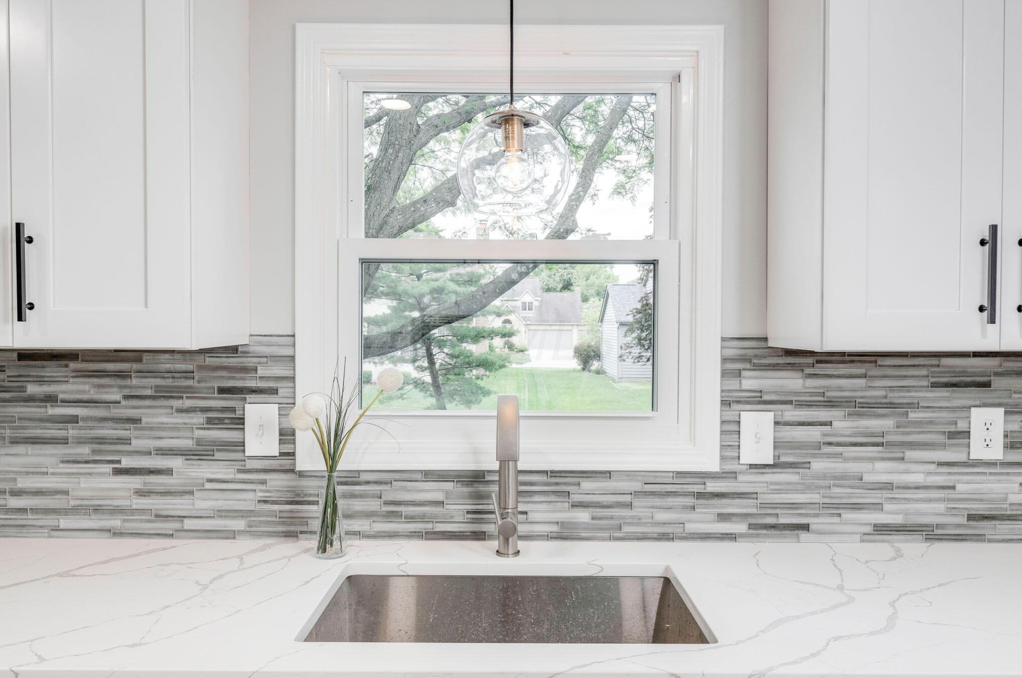 1431 Linbrook Ct, Columbus OH  43235-5132 exterior