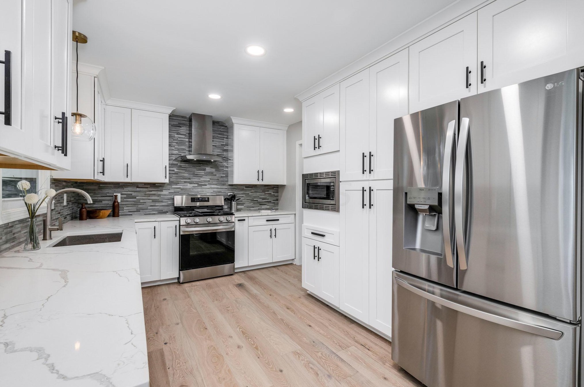 1431 Linbrook Ct, Columbus OH  43235-5132 exterior