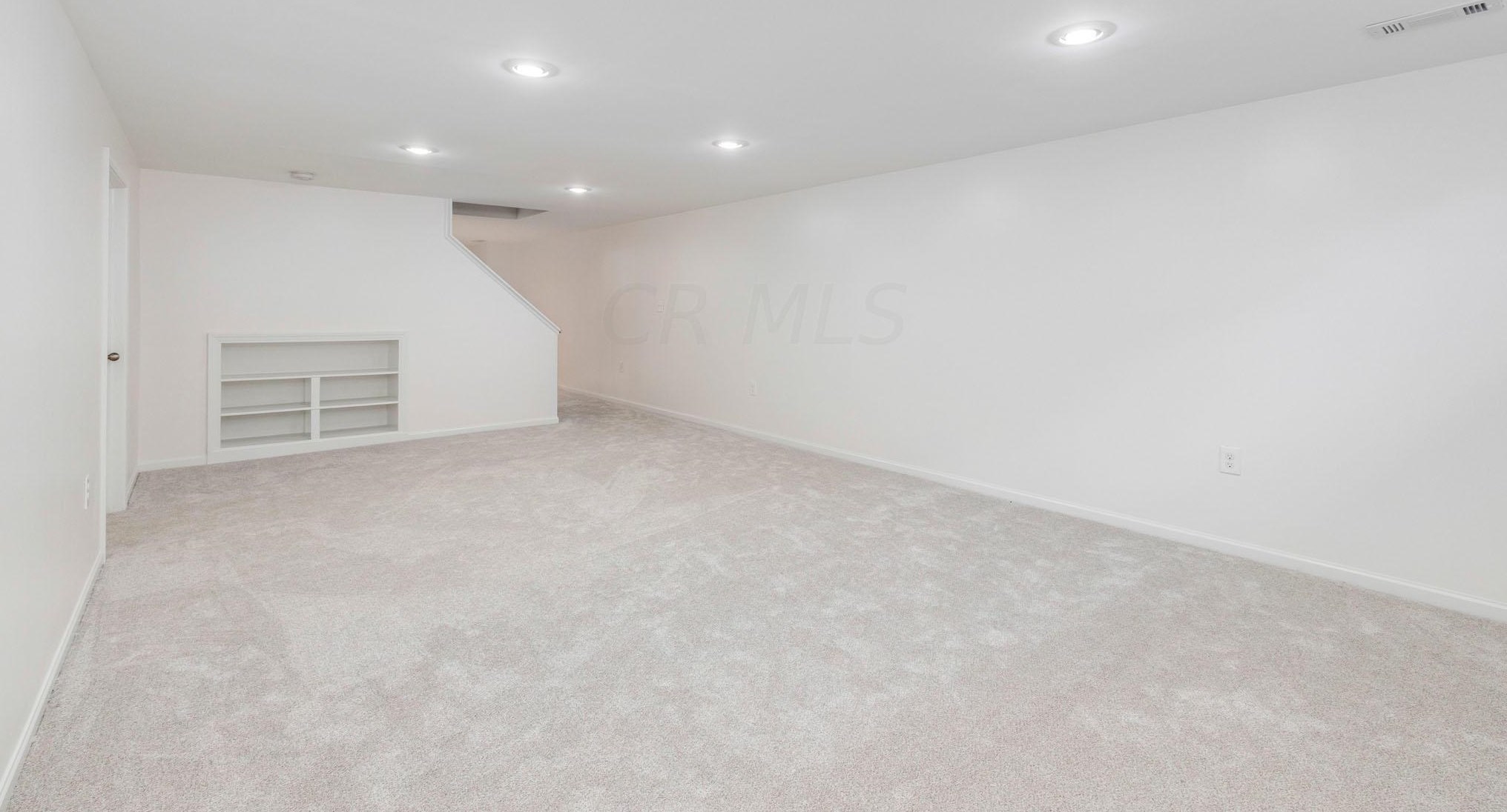 1431 Linbrook Ct, Columbus OH  43235-5132 exterior