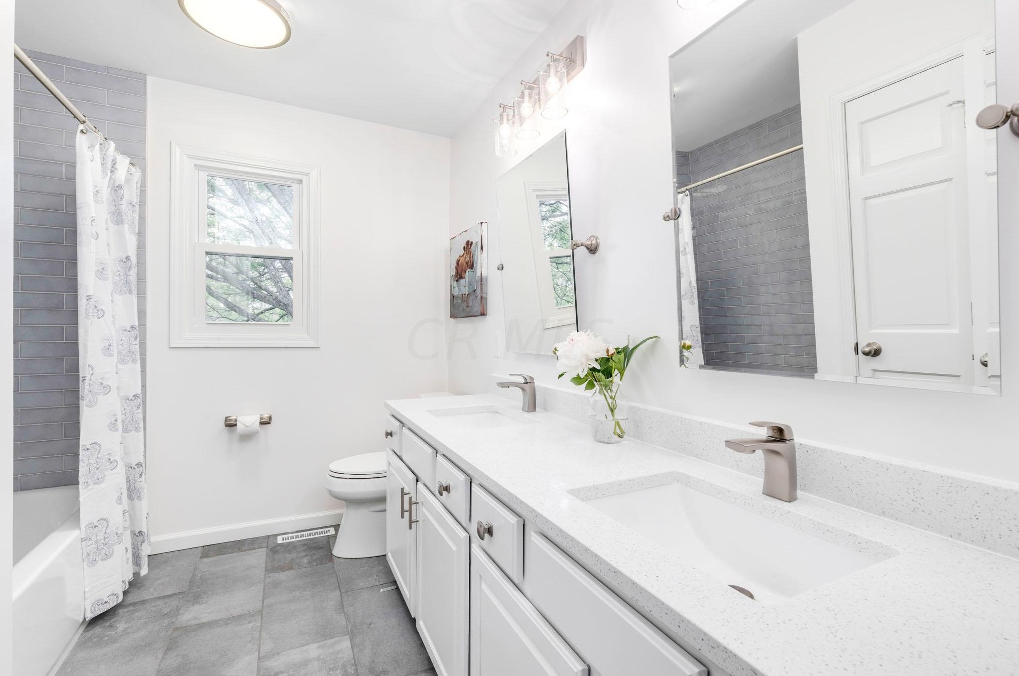 1431 Linbrook Ct, Columbus OH  43235-5132 exterior