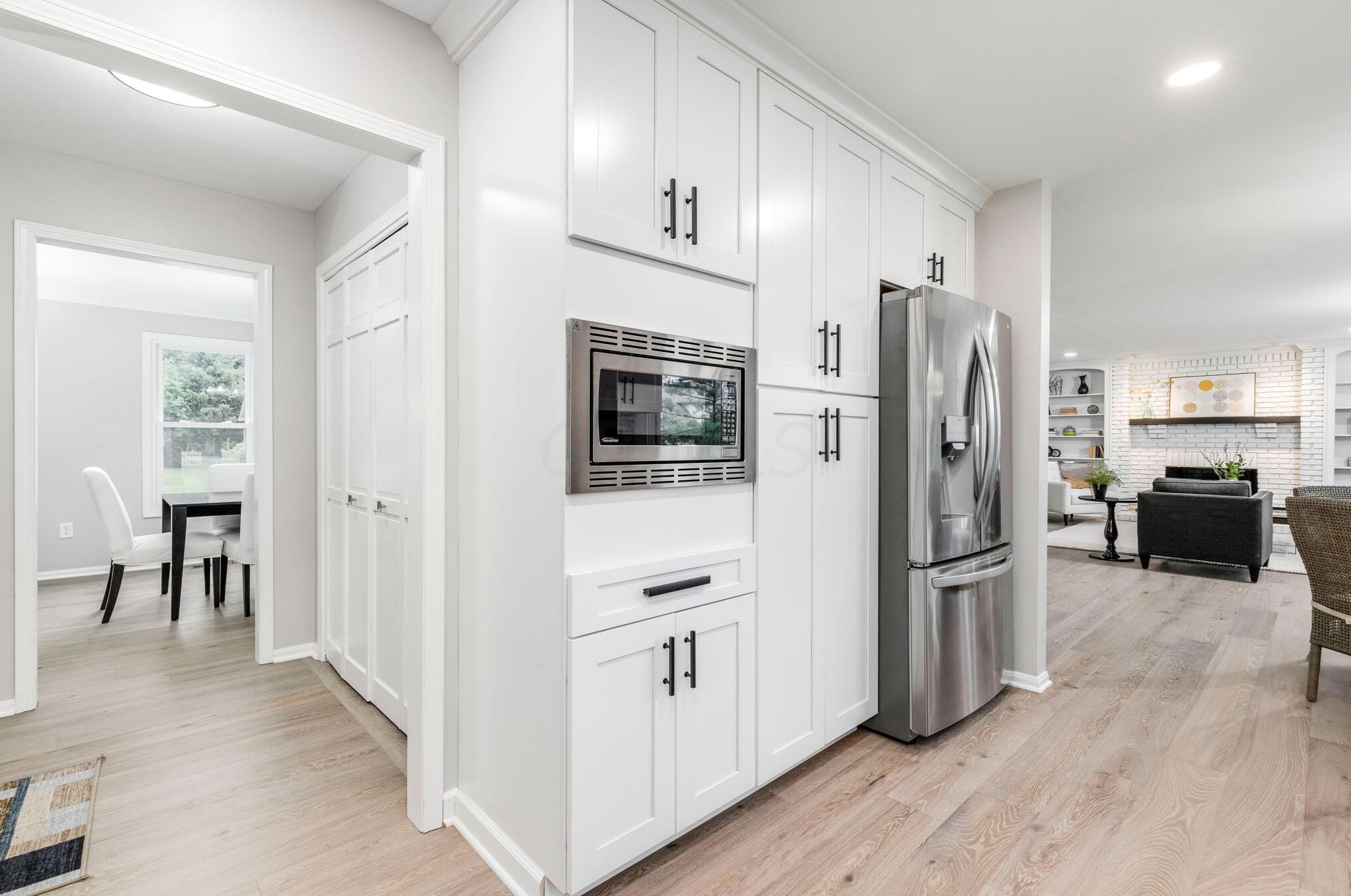 1431 Linbrook Ct, Columbus OH  43235-5132 exterior