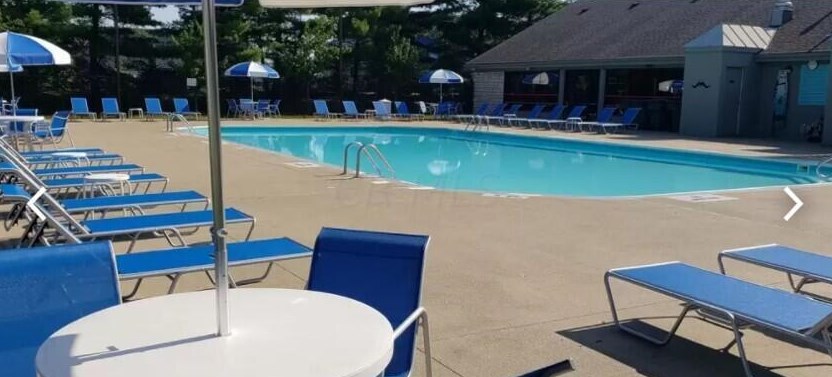 5871 Blendon Place Dr, Columbus OH  43230-9821 exterior