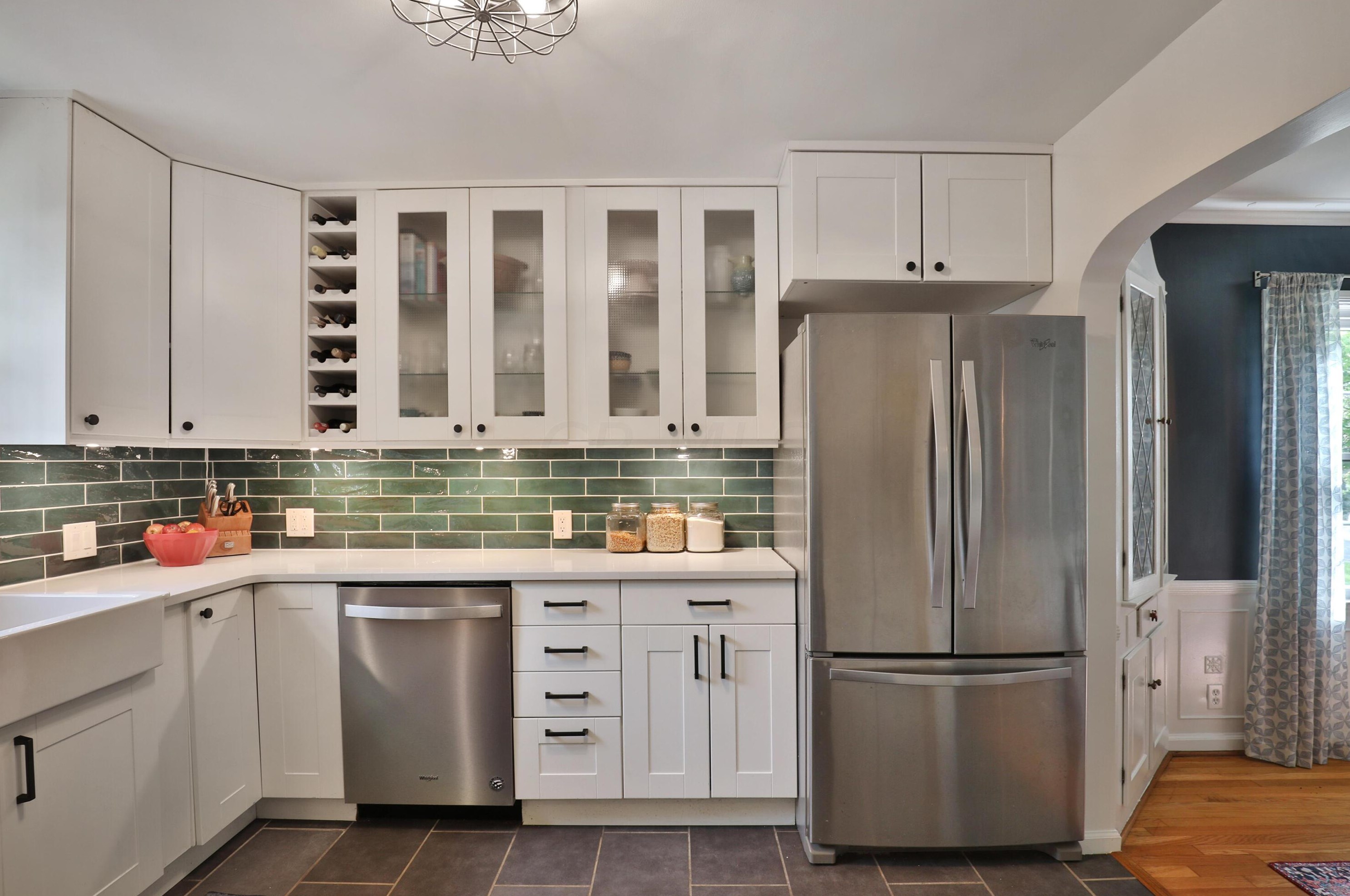 55 Henderson Rd, Columbus OH 43220-2288 exterior