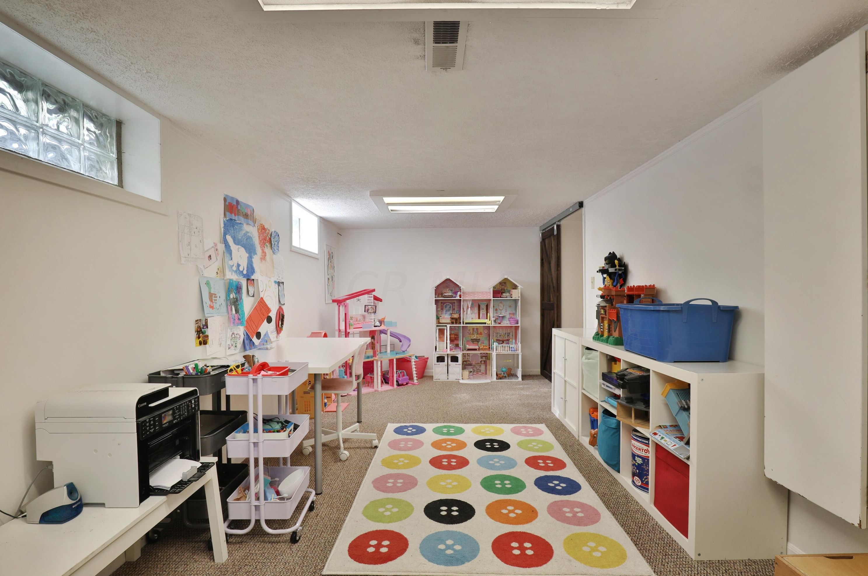 55 Henderson Rd, Columbus OH 43220-2288 exterior