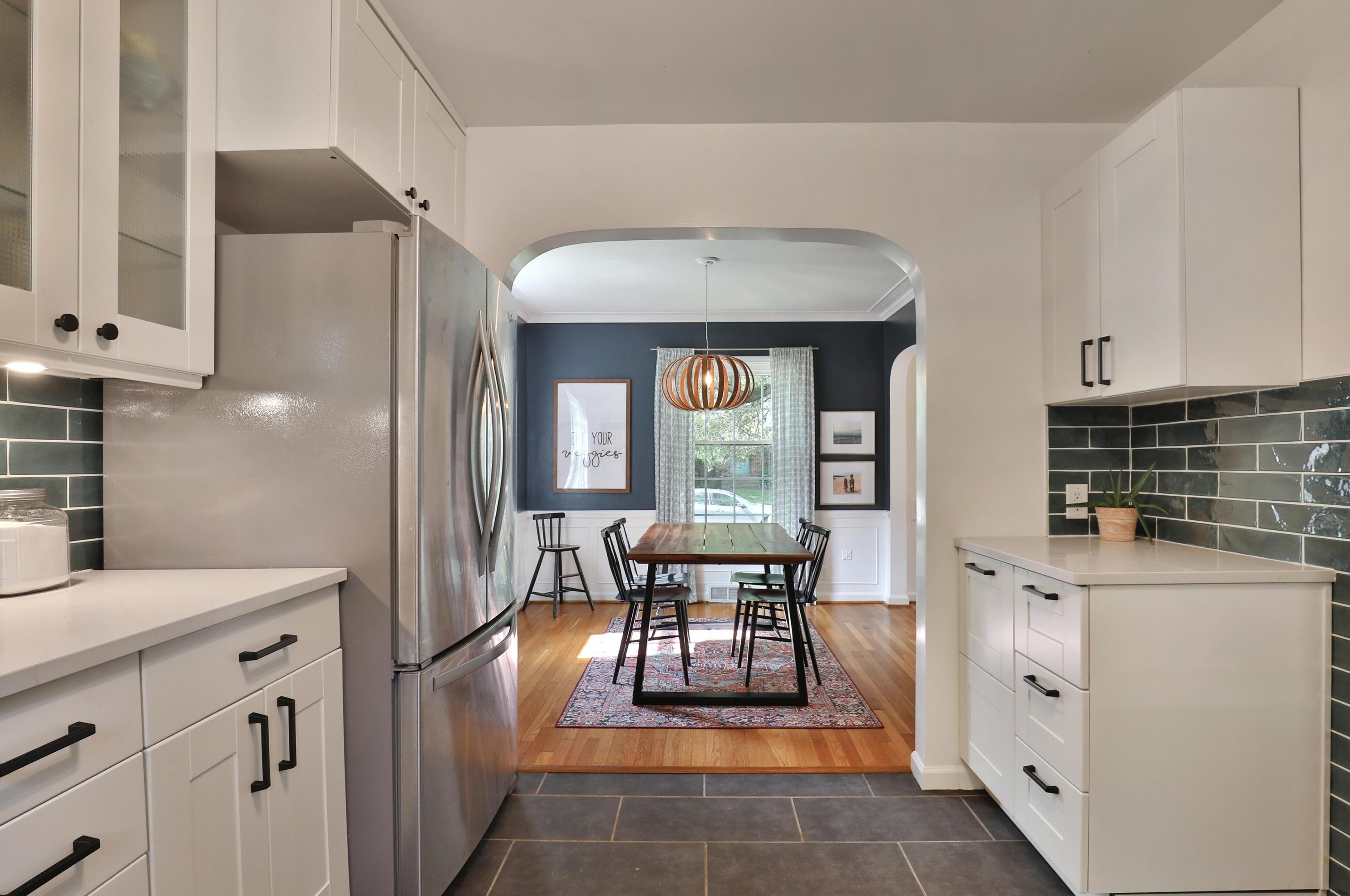 55 Henderson Rd, Columbus OH 43220-2288 exterior