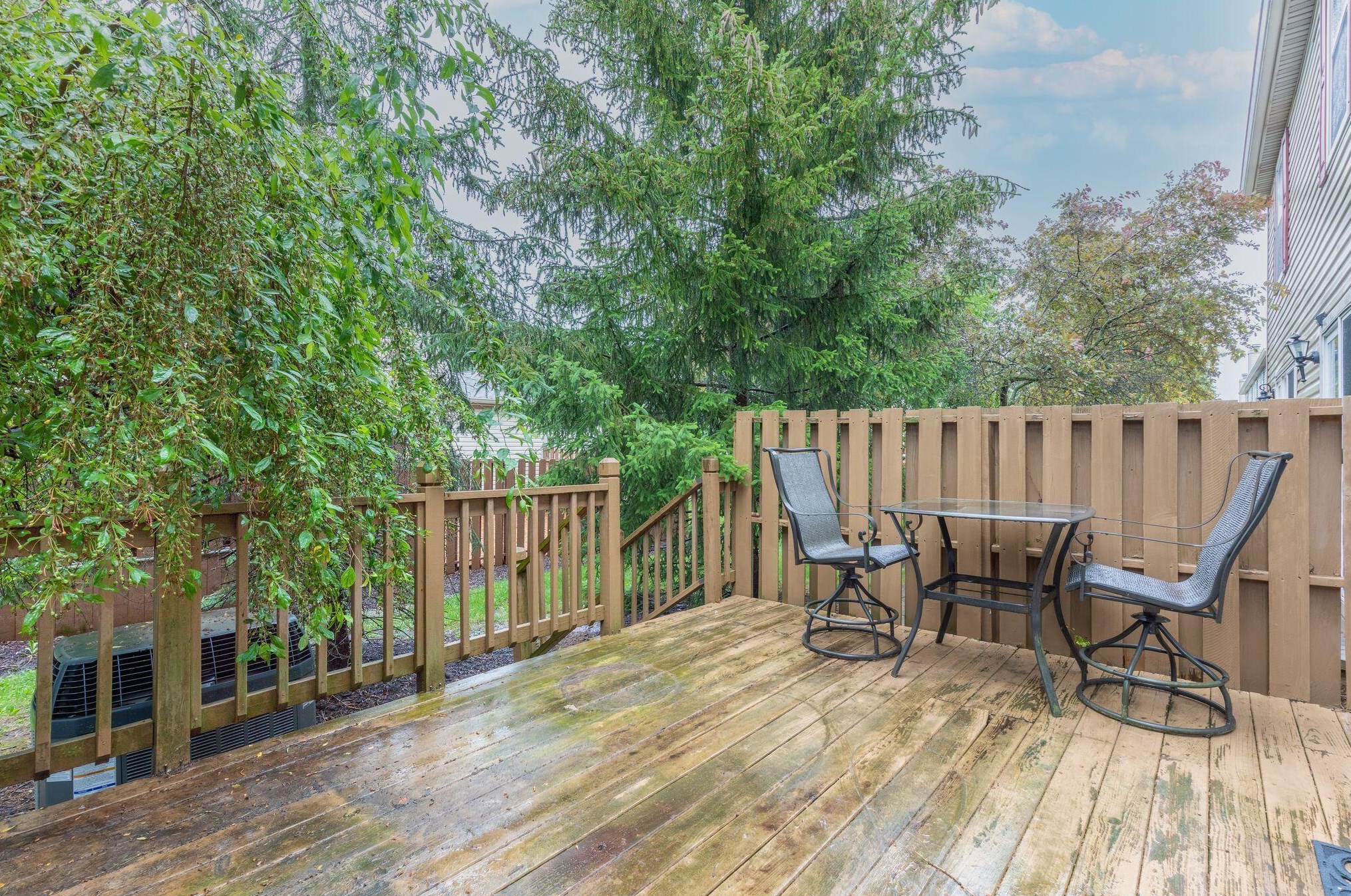 1821 Hobbes Dr, Hilliard OH  43026-8216 exterior