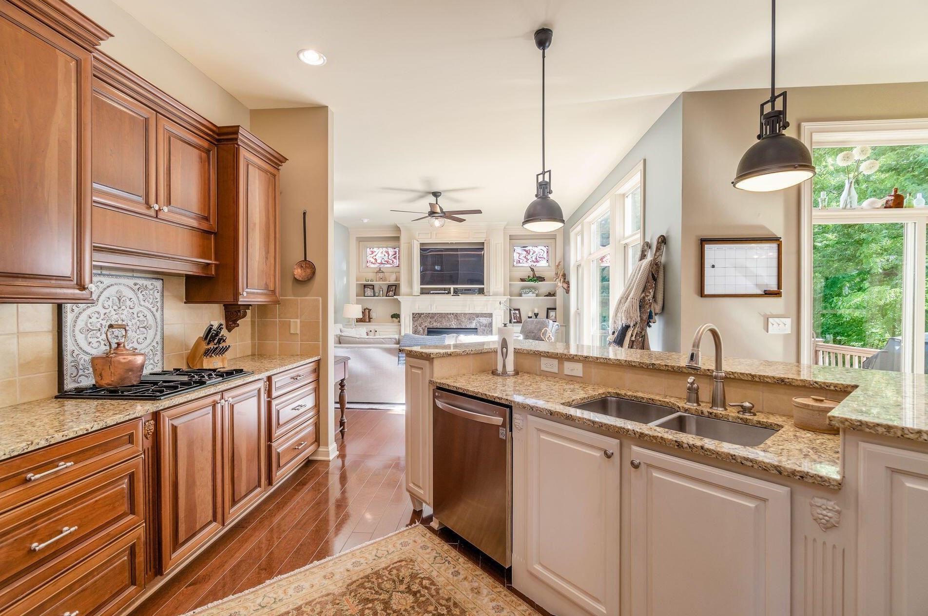 210 Cherokee Ct, Pickerington OH  43147-8047 exterior