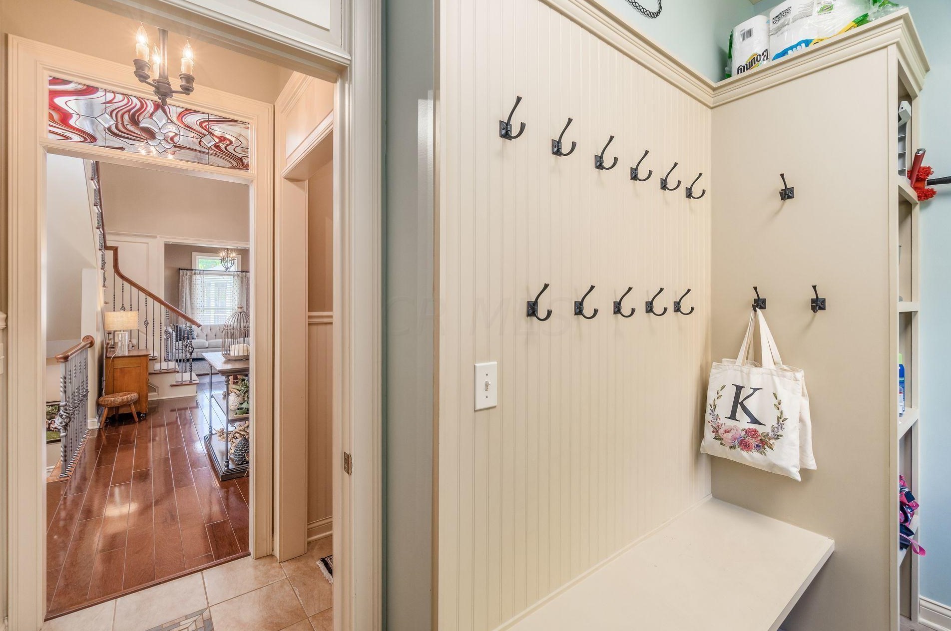 210 Cherokee Ct, Pickerington OH  43147-8047 exterior