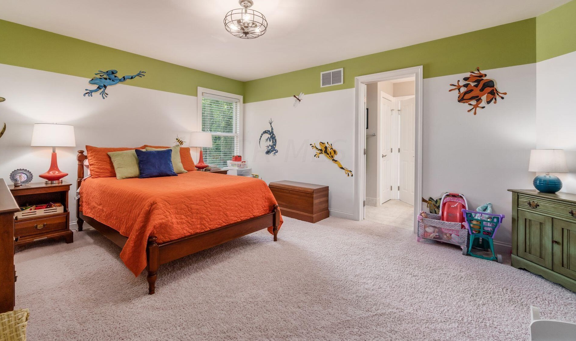 210 Cherokee Ct, Pickerington OH  43147-8047 exterior