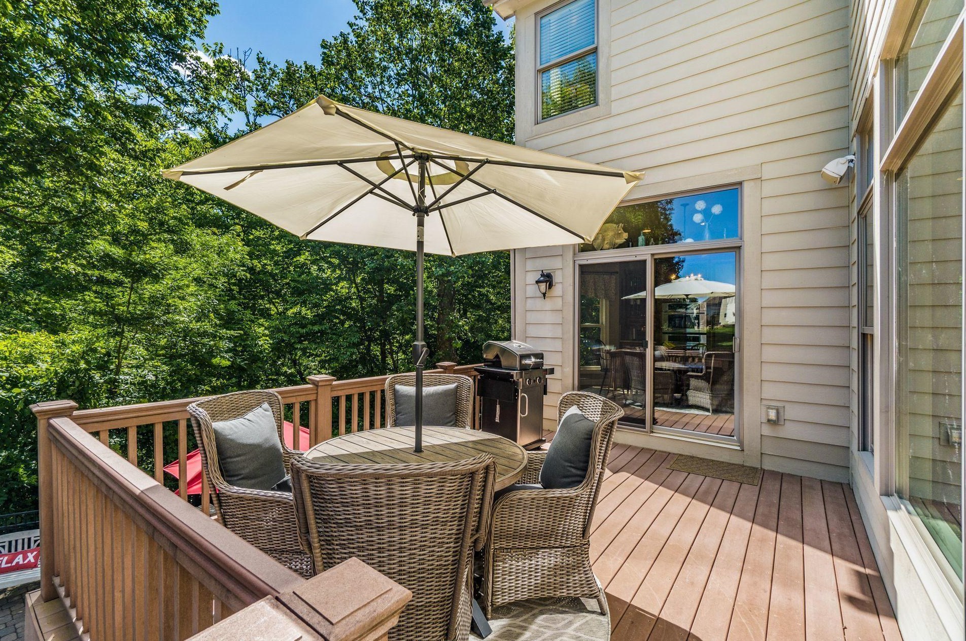 210 Cherokee Ct, Pickerington OH  43147-8047 exterior