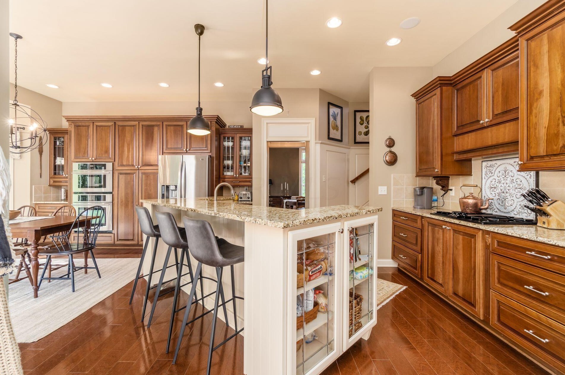 210 Cherokee Ct, Pickerington OH  43147-8047 exterior