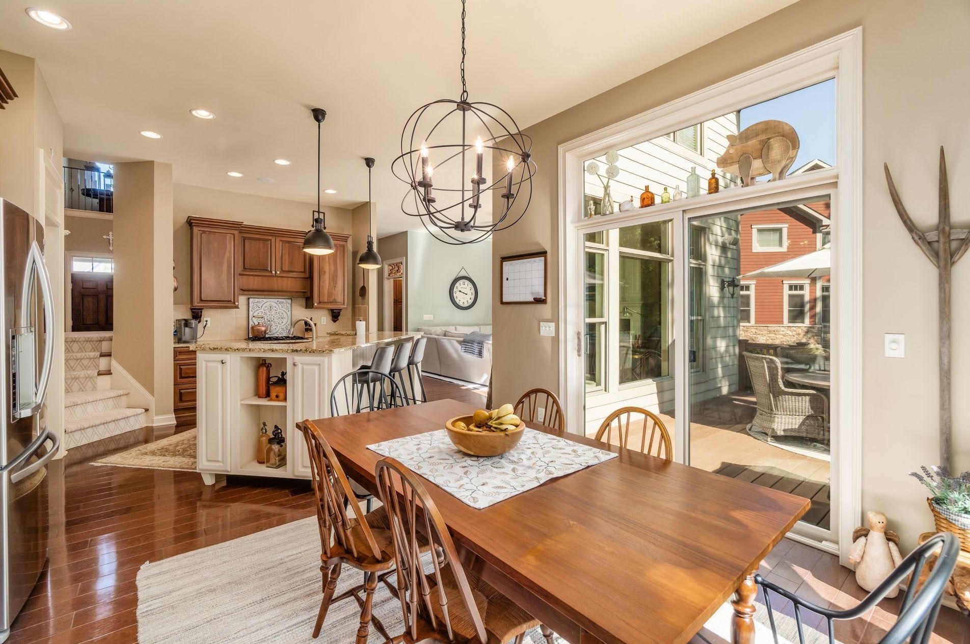 210 Cherokee Ct, Pickerington OH  43147-8047 exterior