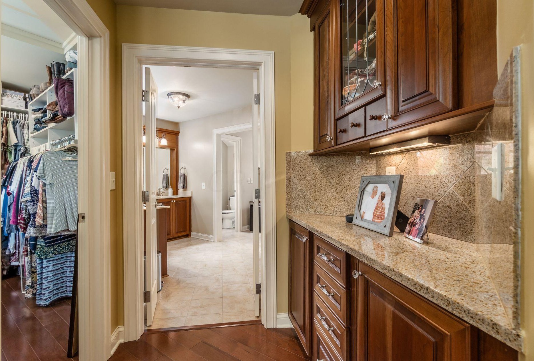 210 Cherokee Ct, Pickerington OH  43147-8047 exterior