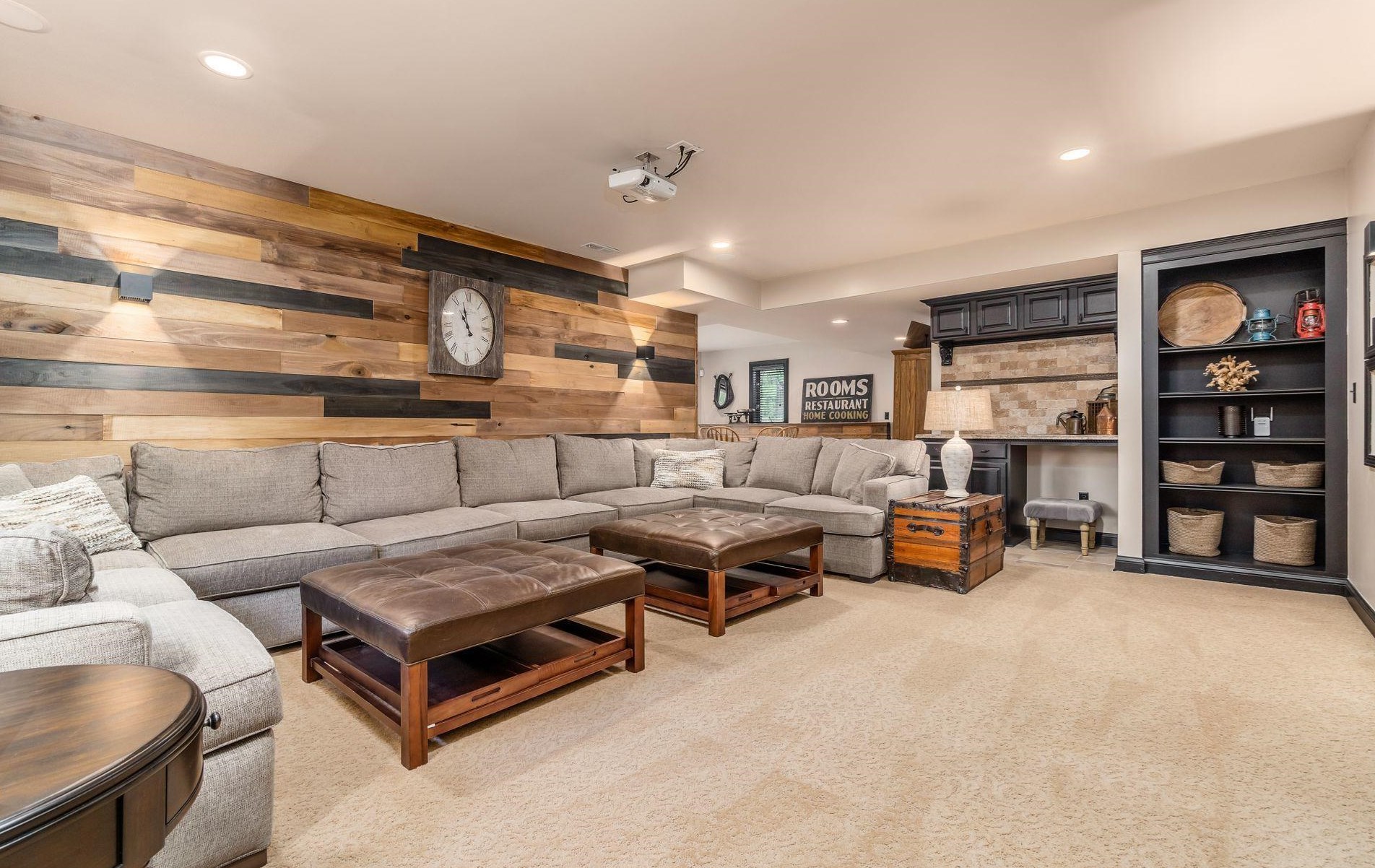 210 Cherokee Ct, Pickerington OH  43147-8047 exterior