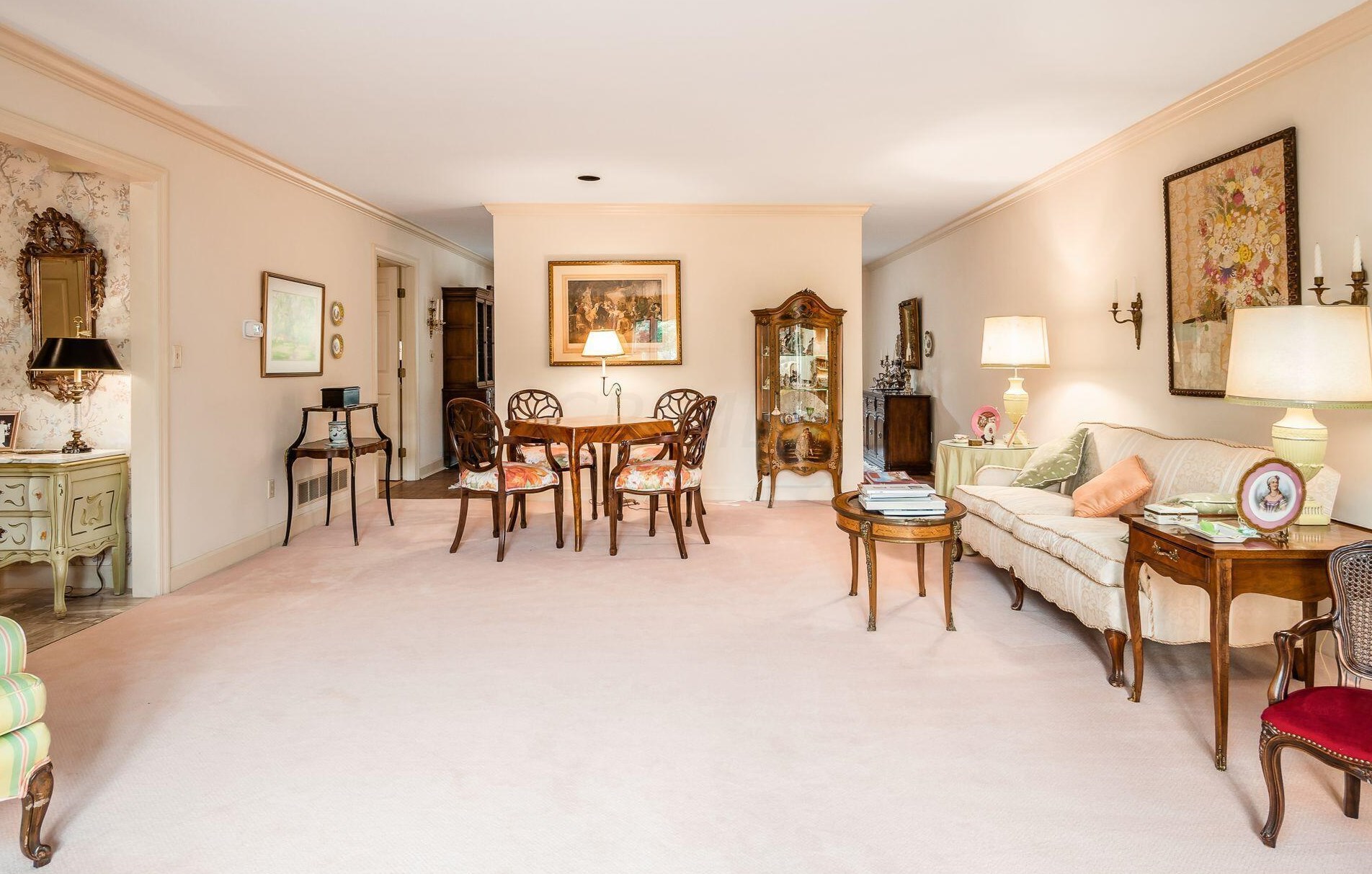 5696 Bastille Pl, Columbus OH 43213-4404 exterior