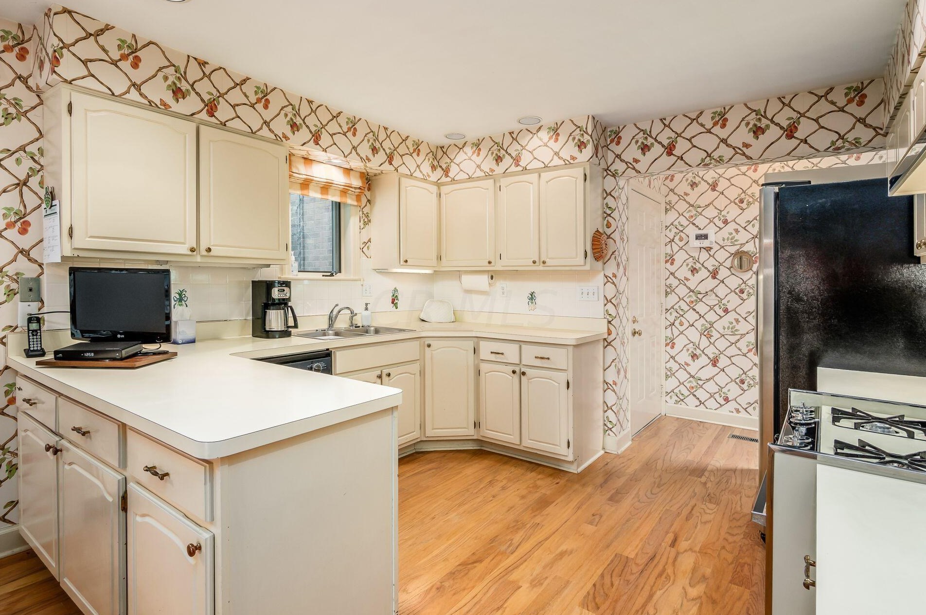 5696 Bastille Pl, Columbus OH 43213-4404 exterior