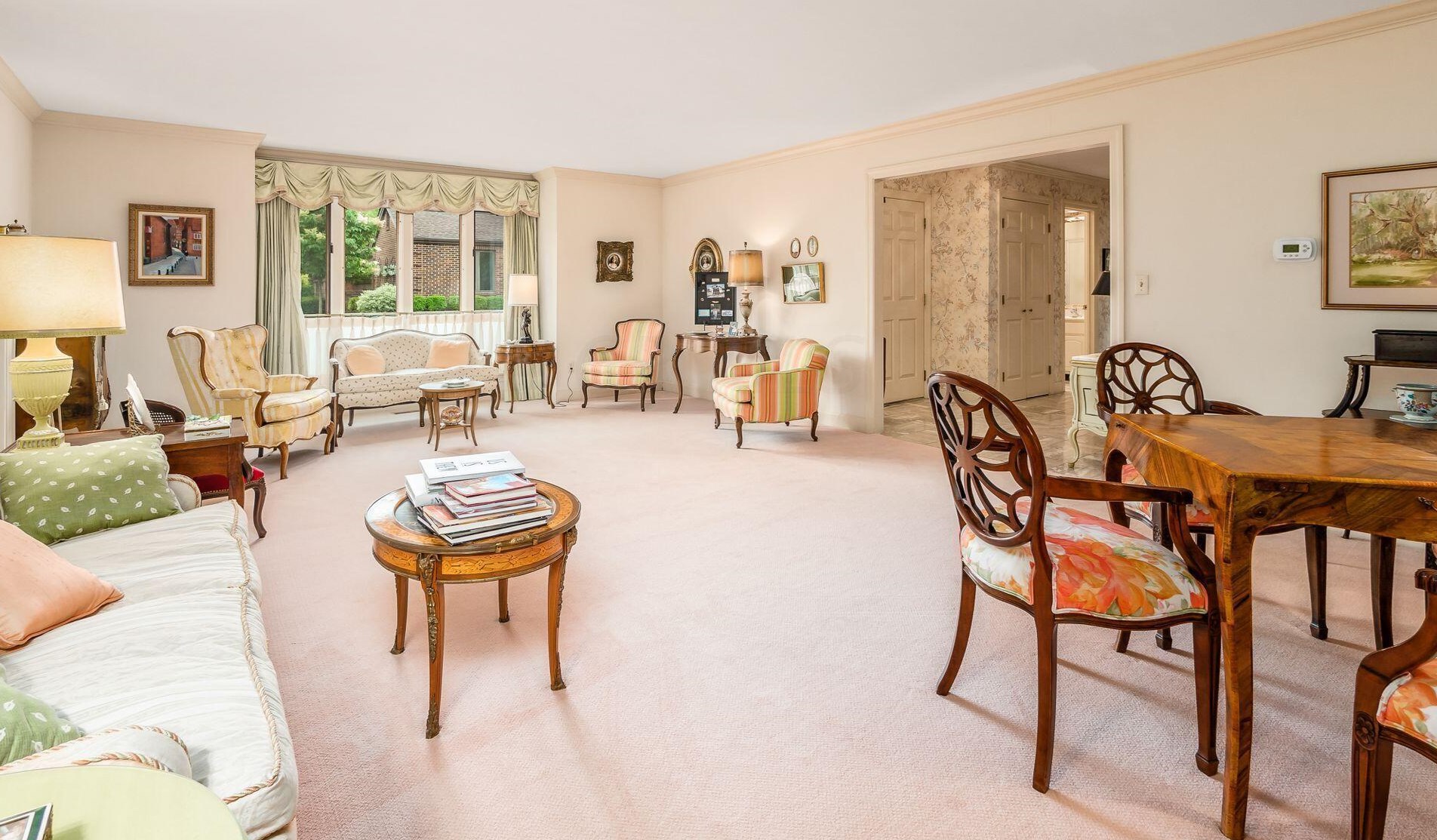 5696 Bastille Pl, Columbus OH 43213-4404 exterior