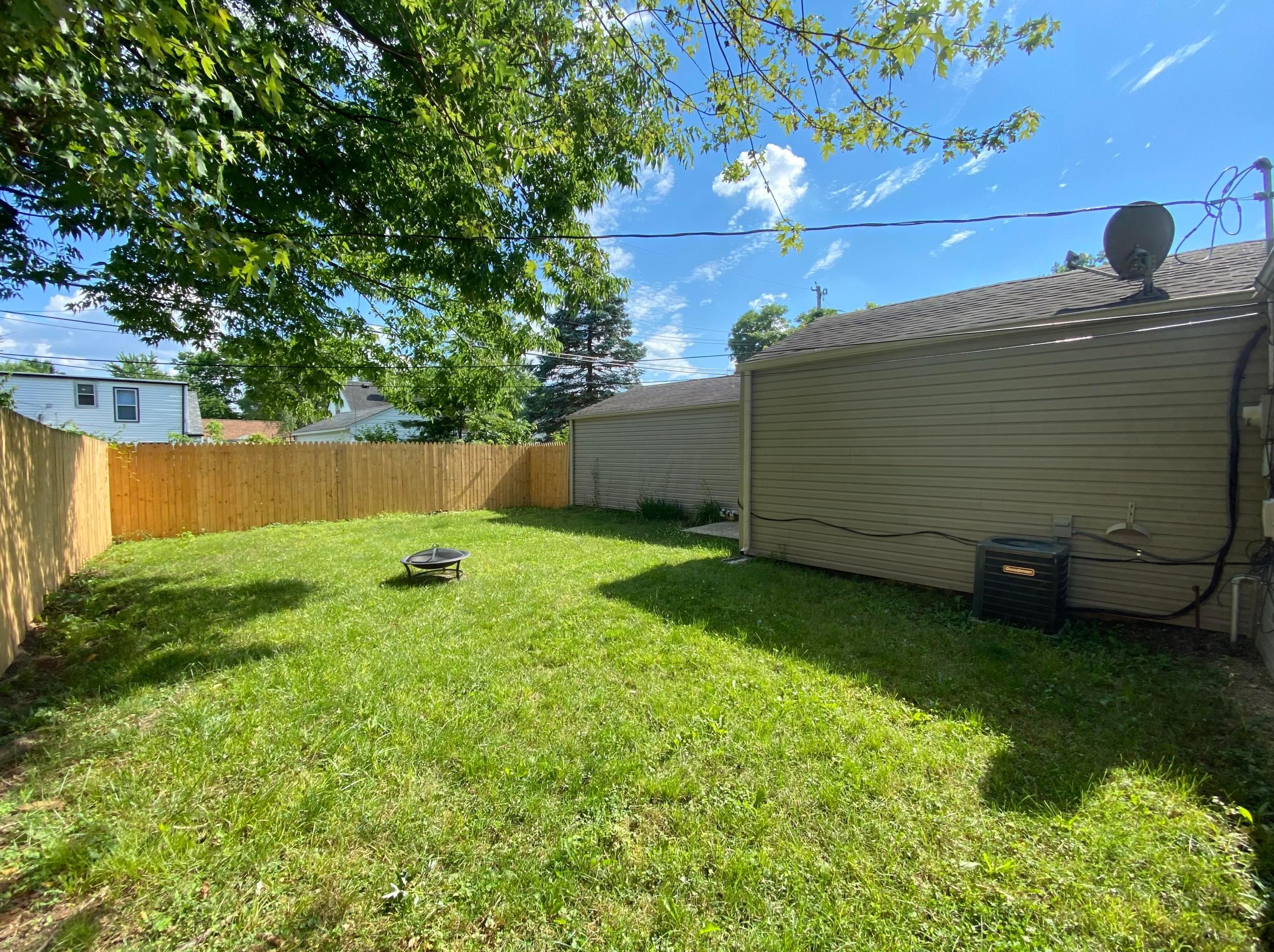 2417 Mecca Rd, Columbus OH  43224-4643 exterior