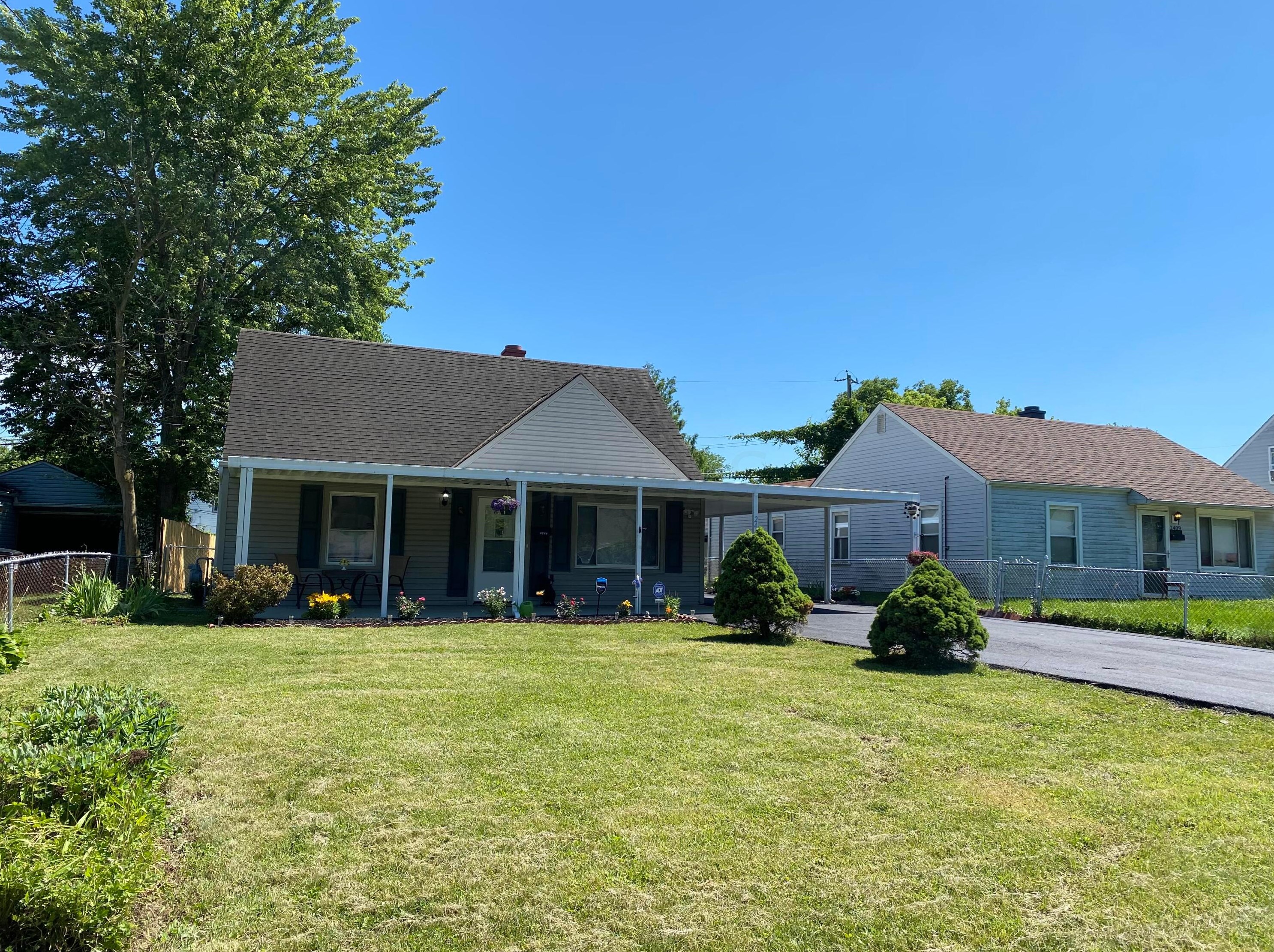 2417 Mecca Rd, Columbus OH  43224-4643 exterior