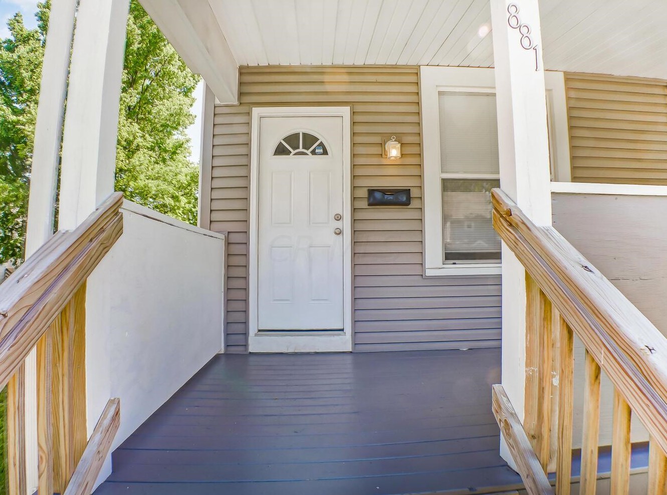 881 Fulton St, Columbus OH  43205-2704 exterior