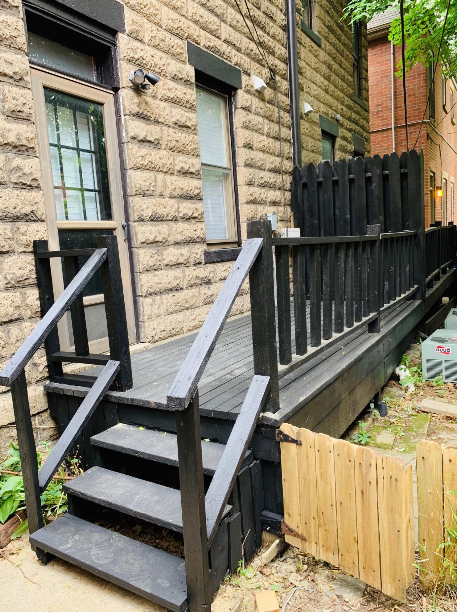 779 Kerr St, Columbus OH 43215-1560 exterior