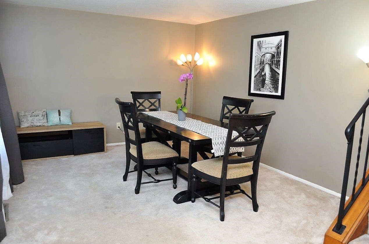 1901 Brookfield Rd, Columbus OH  43229-8824 exterior