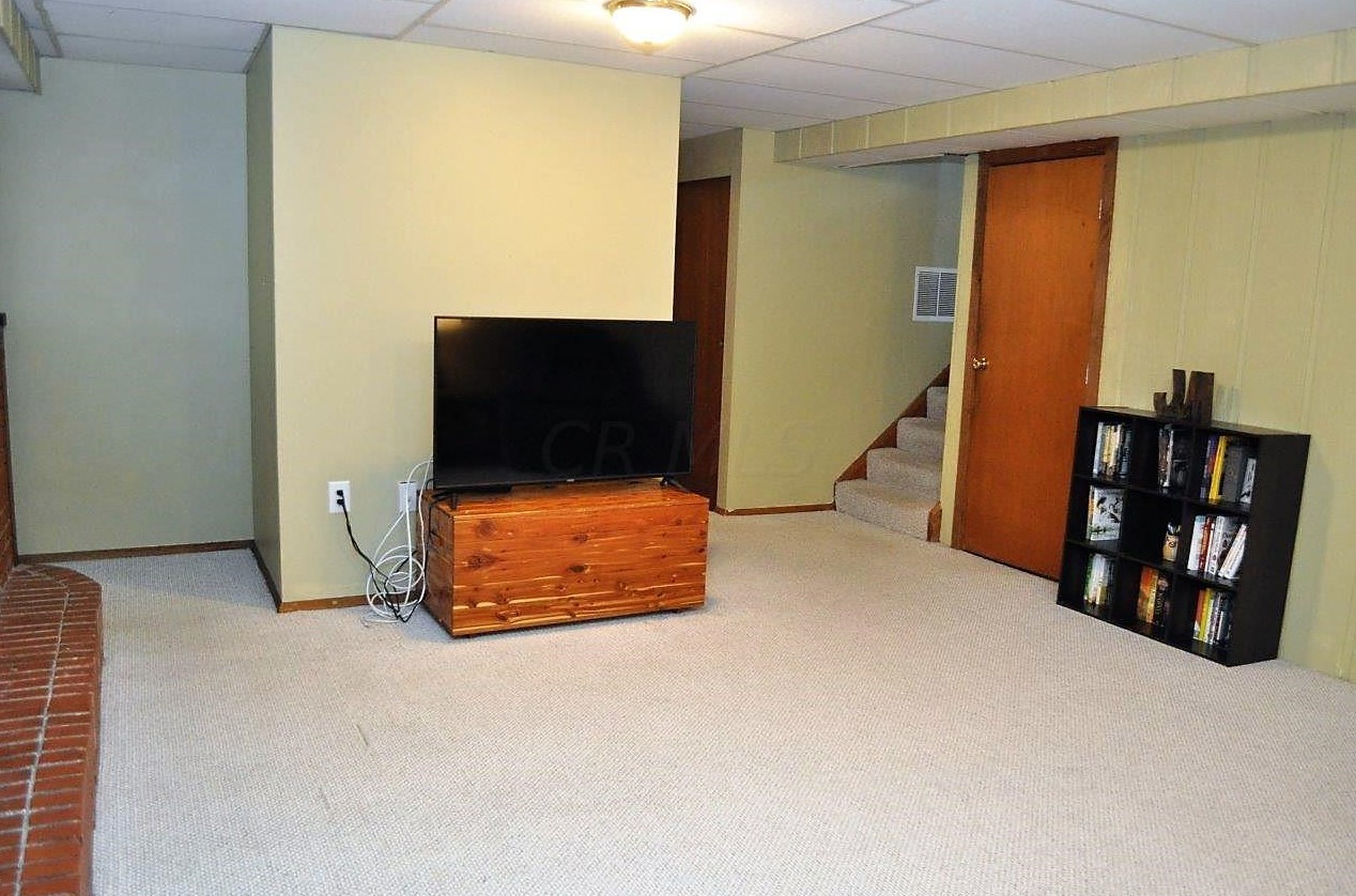 1901 Brookfield Rd, Columbus OH  43229-8824 exterior