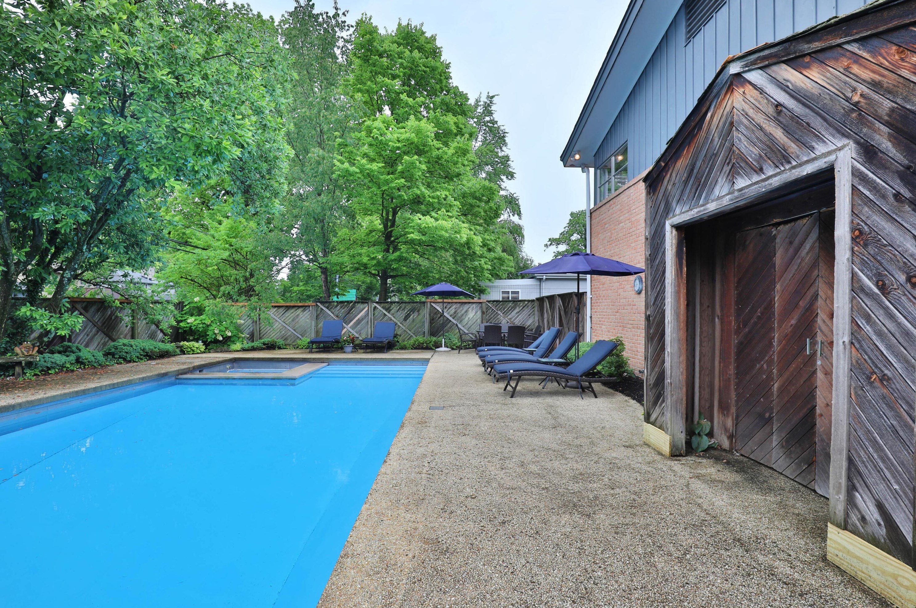 138 Merkle Rd, Columbus OH 43209-1554 exterior