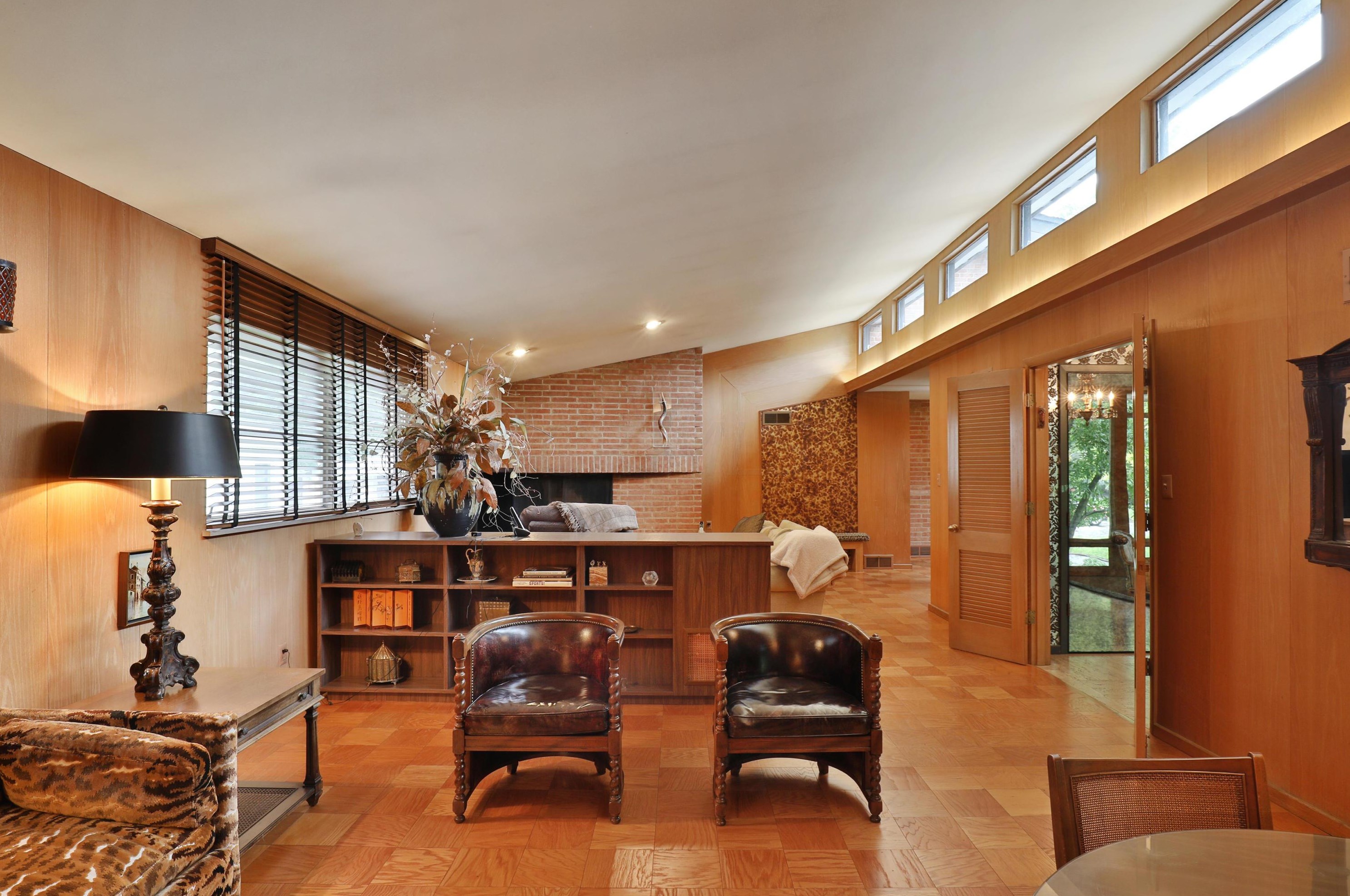 138 Merkle Rd, Columbus OH 43209-1554 exterior