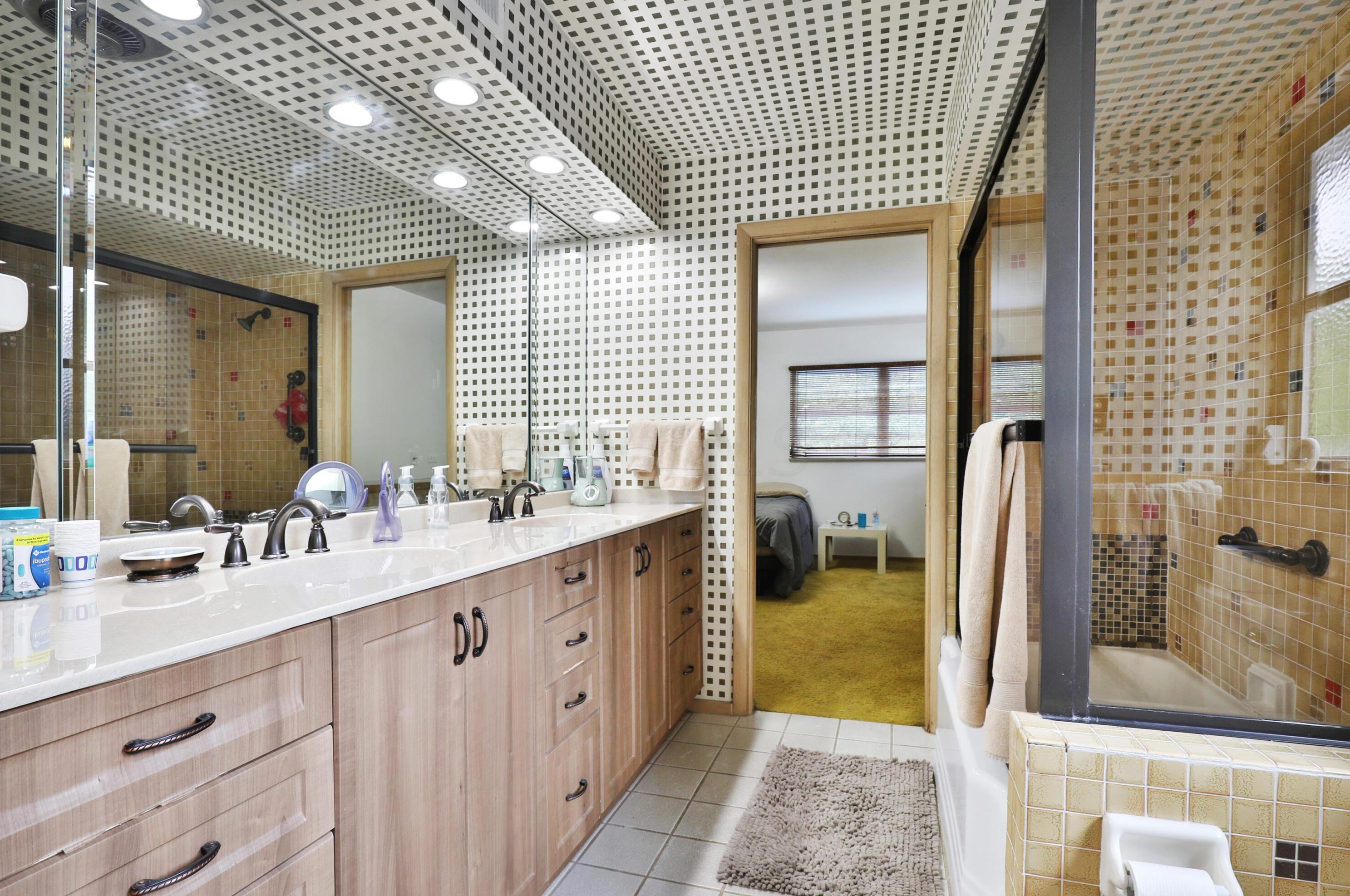 138 Merkle Rd, Columbus OH 43209-1554 exterior