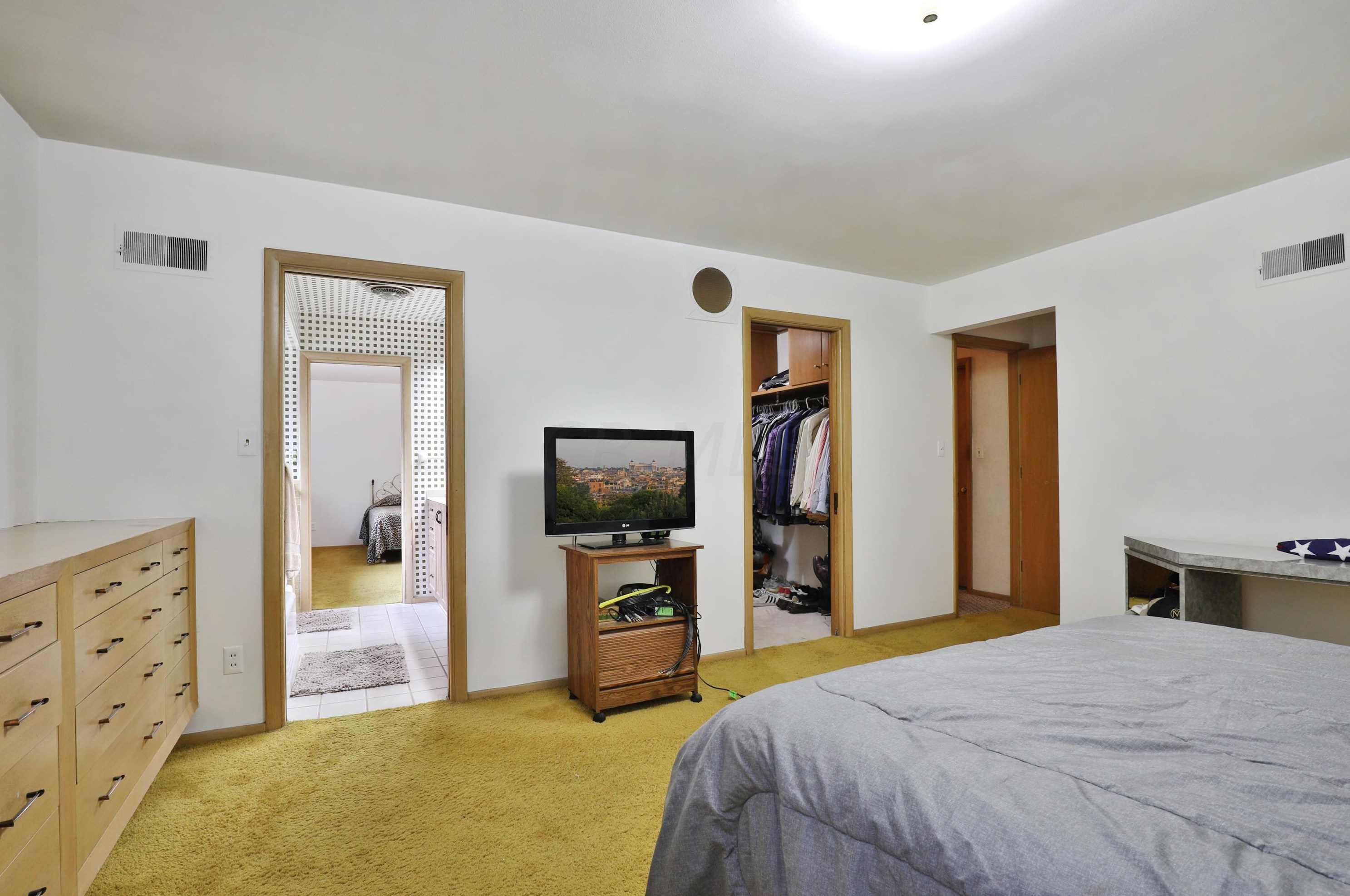 138 Merkle Rd, Columbus OH 43209-1554 exterior