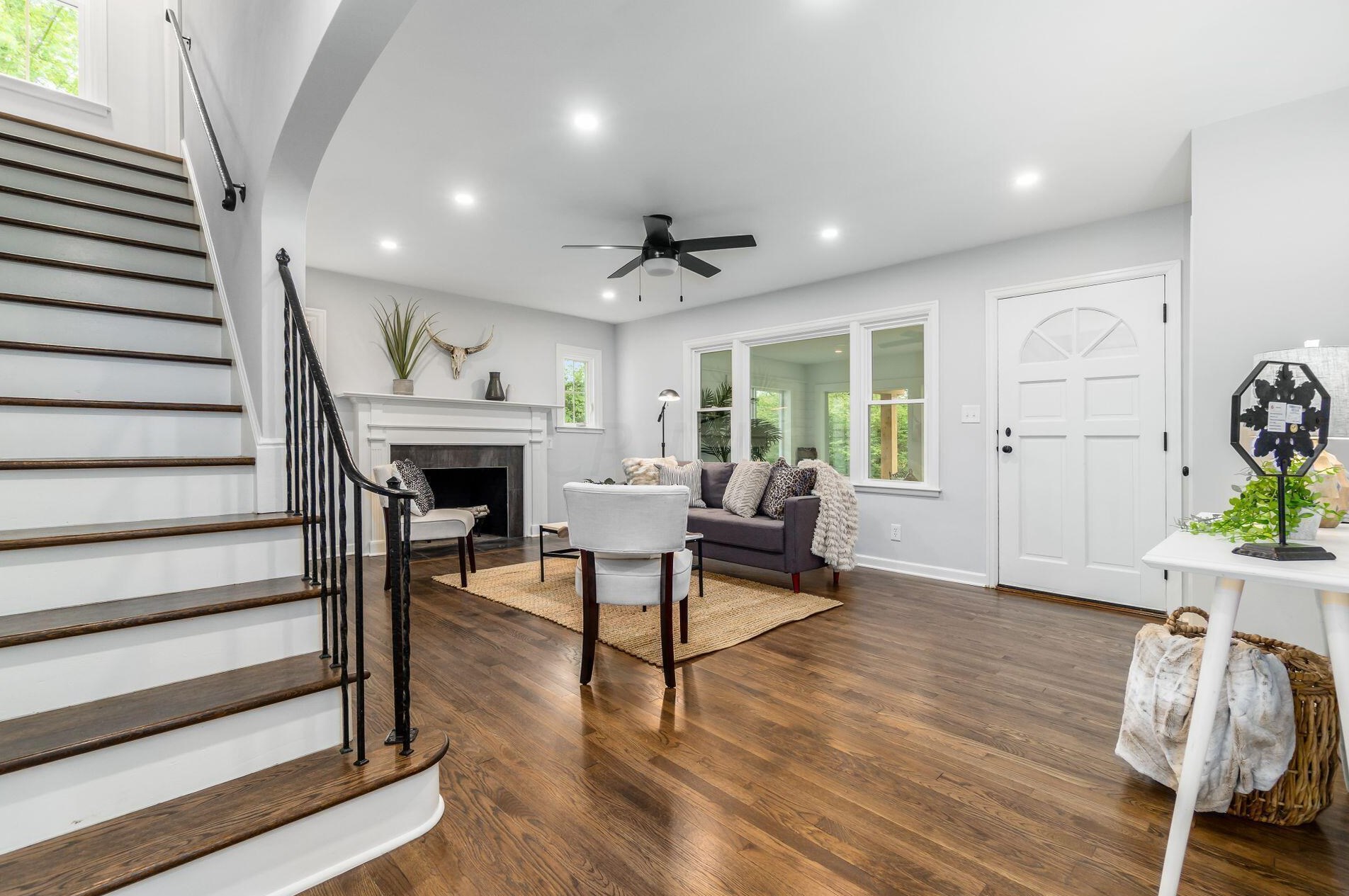 470 Johnstown Rd, Columbus OH  43230-2145 exterior