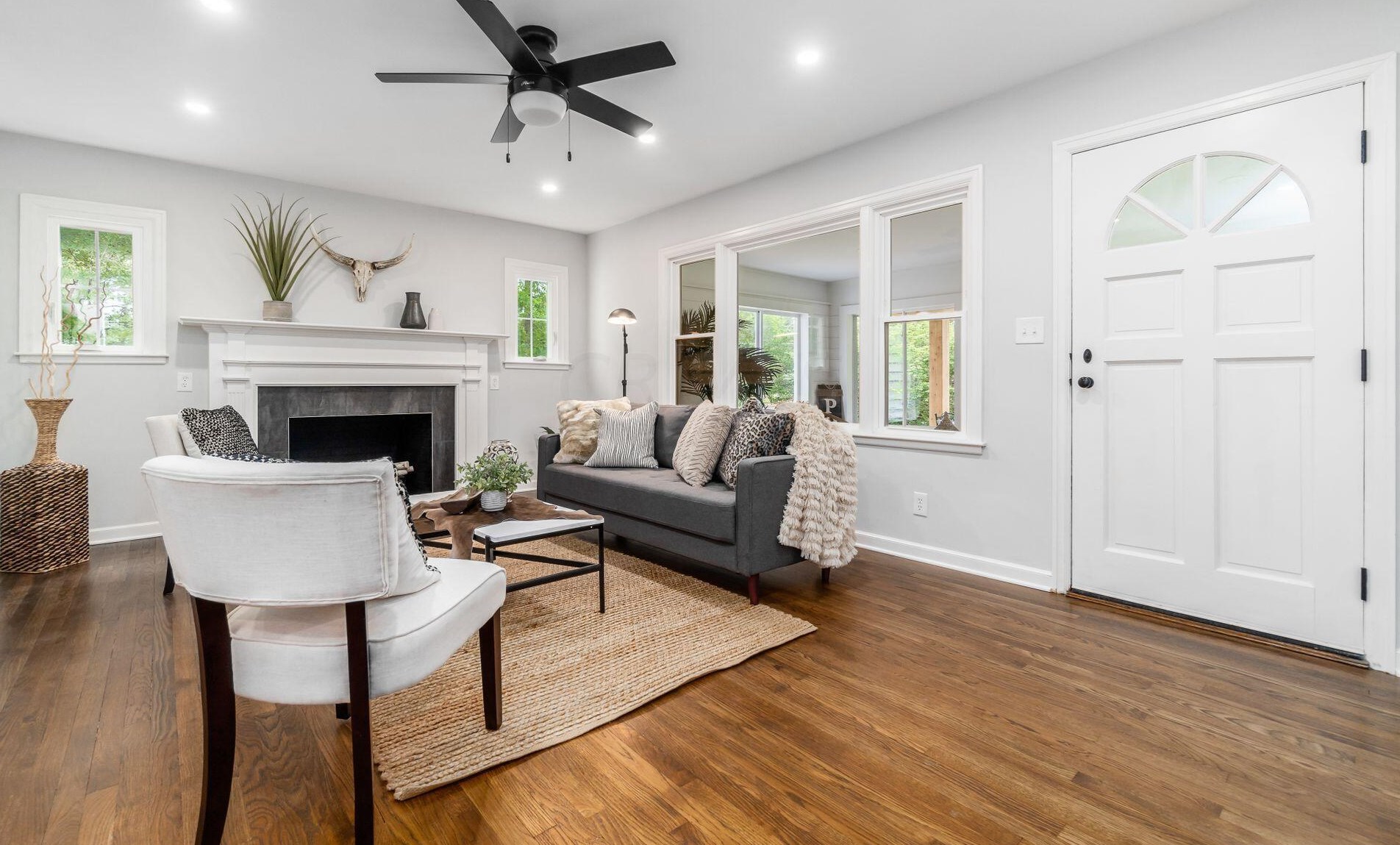 470 Johnstown Rd, Columbus OH  43230-2145 exterior