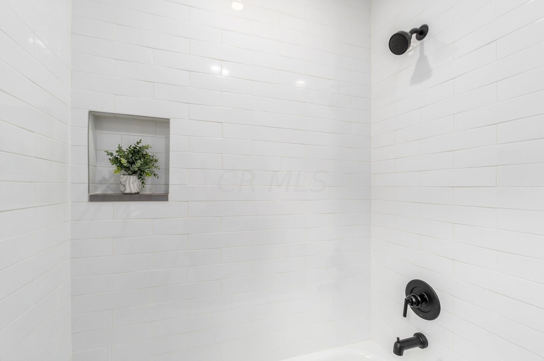 470 Johnstown Rd, Columbus OH  43230-2145 exterior