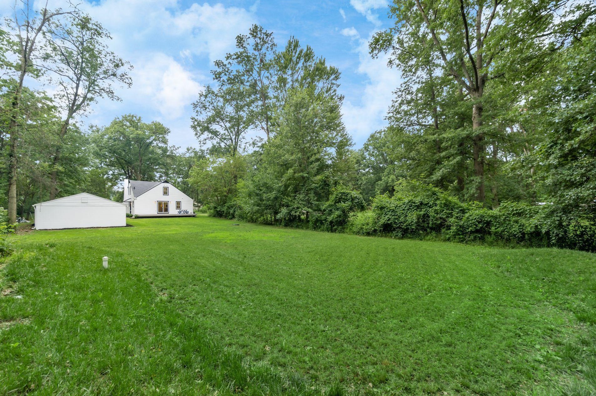 470 Johnstown Rd, Columbus OH  43230-2145 exterior