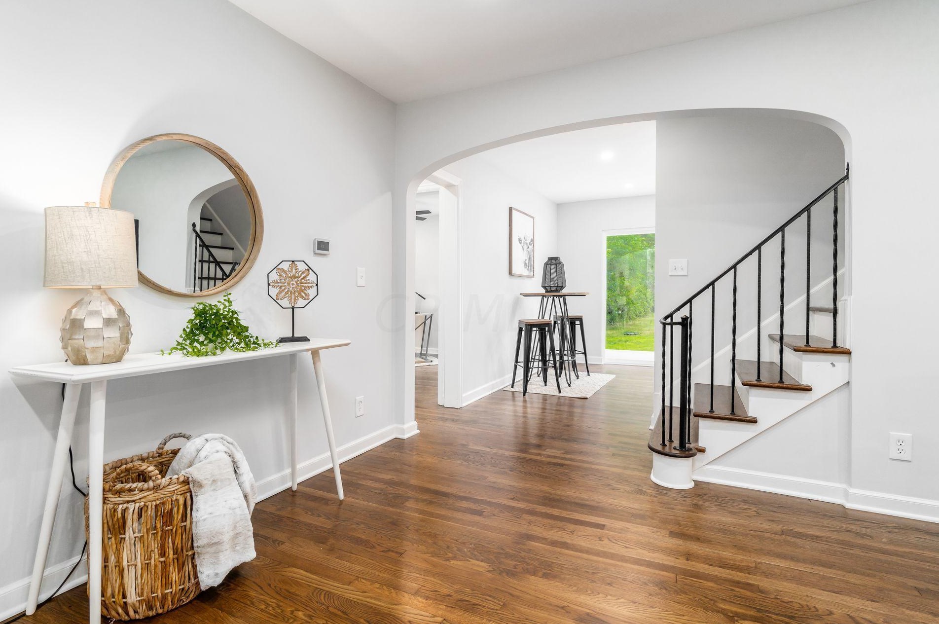 470 Johnstown Rd, Columbus OH  43230-2145 exterior