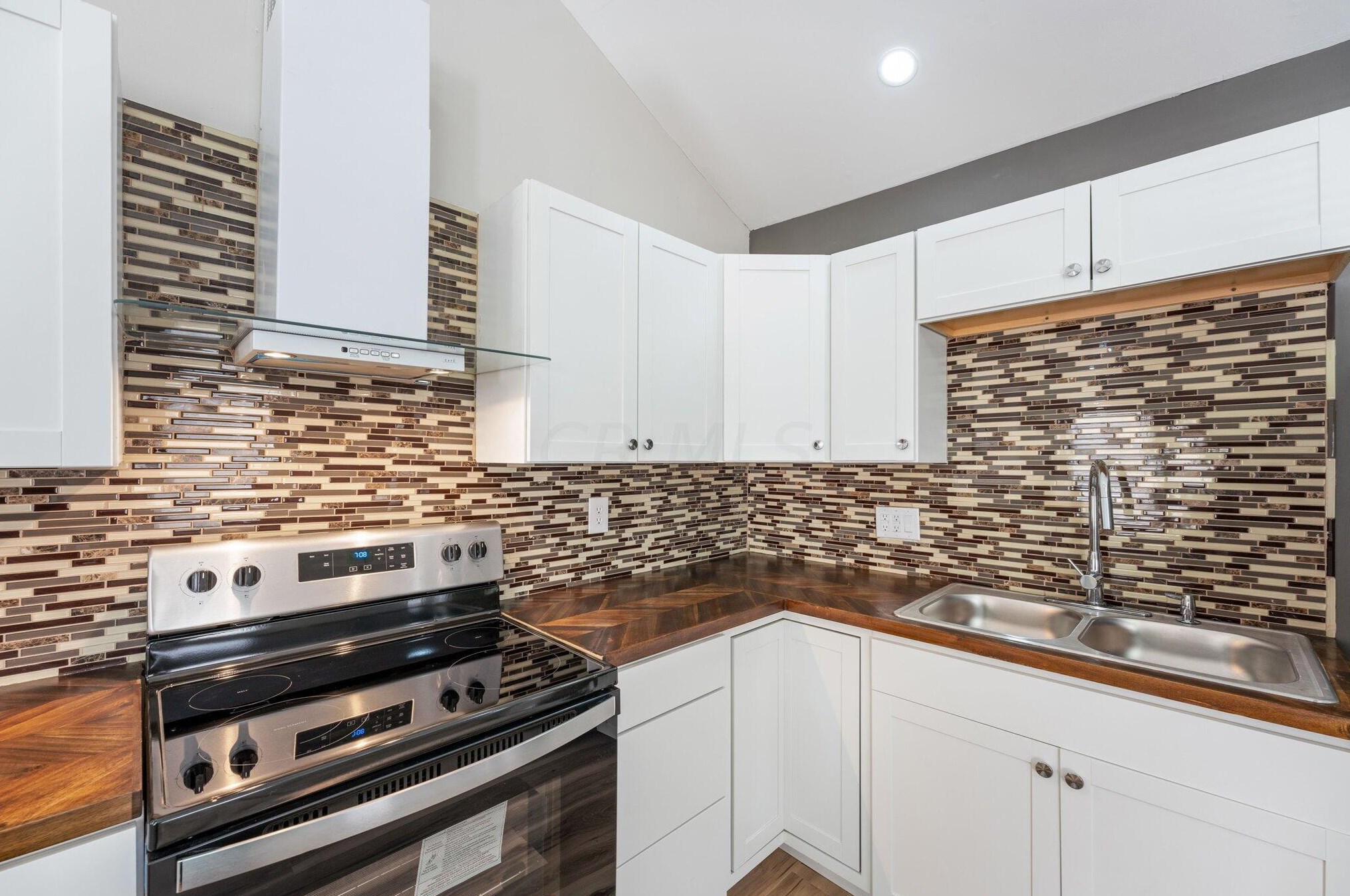 2054 Republic Ave, Columbus OH  43211-2355 exterior