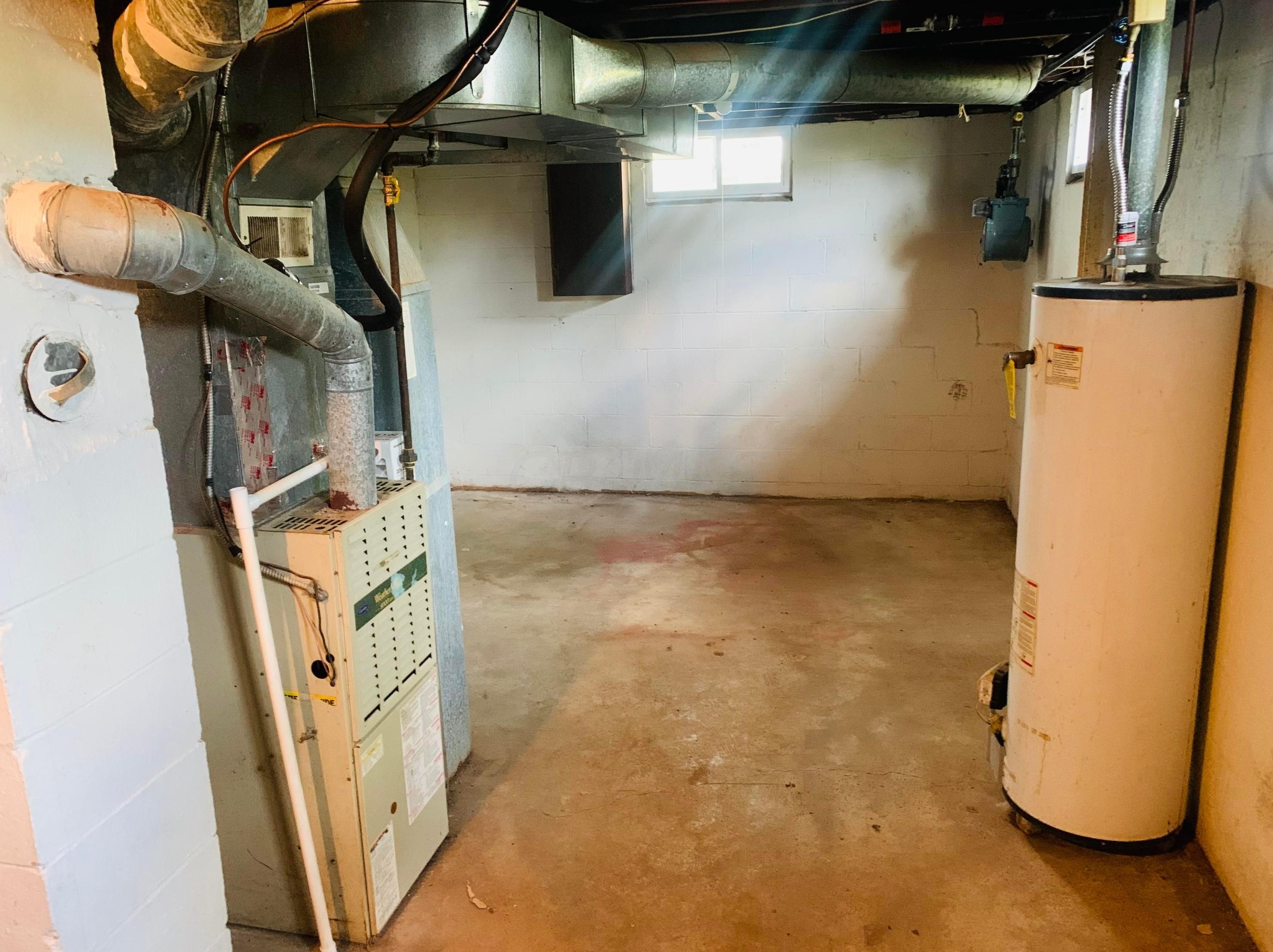 812 Hampton Rd, Columbus OH  43227-1044 exterior