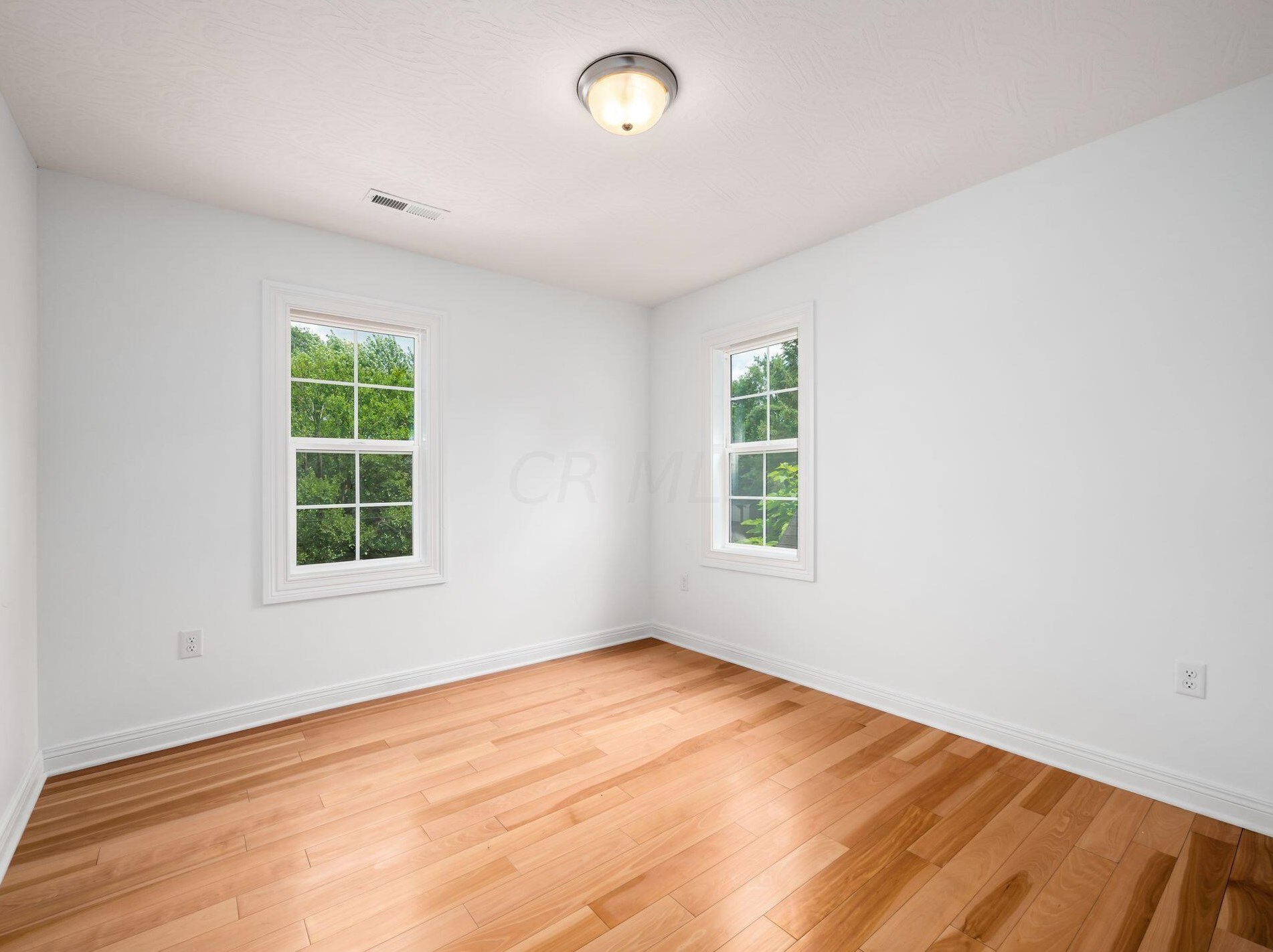 349 Warren Ave, Columbus OH  43204-3057 exterior