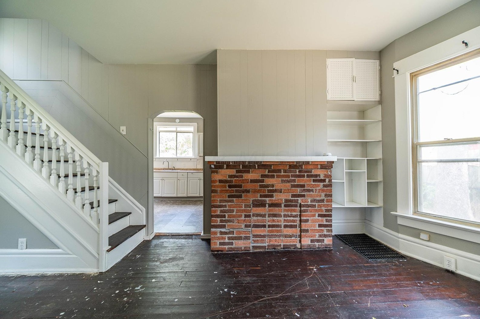 1498 Briarwood Ave, Columbus OH 43211-1407 exterior