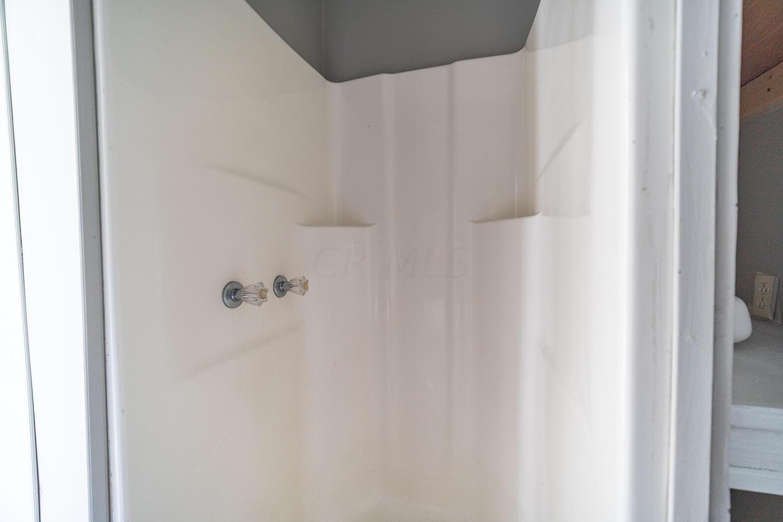 1498 Briarwood Ave, Columbus OH 43211-1407 exterior