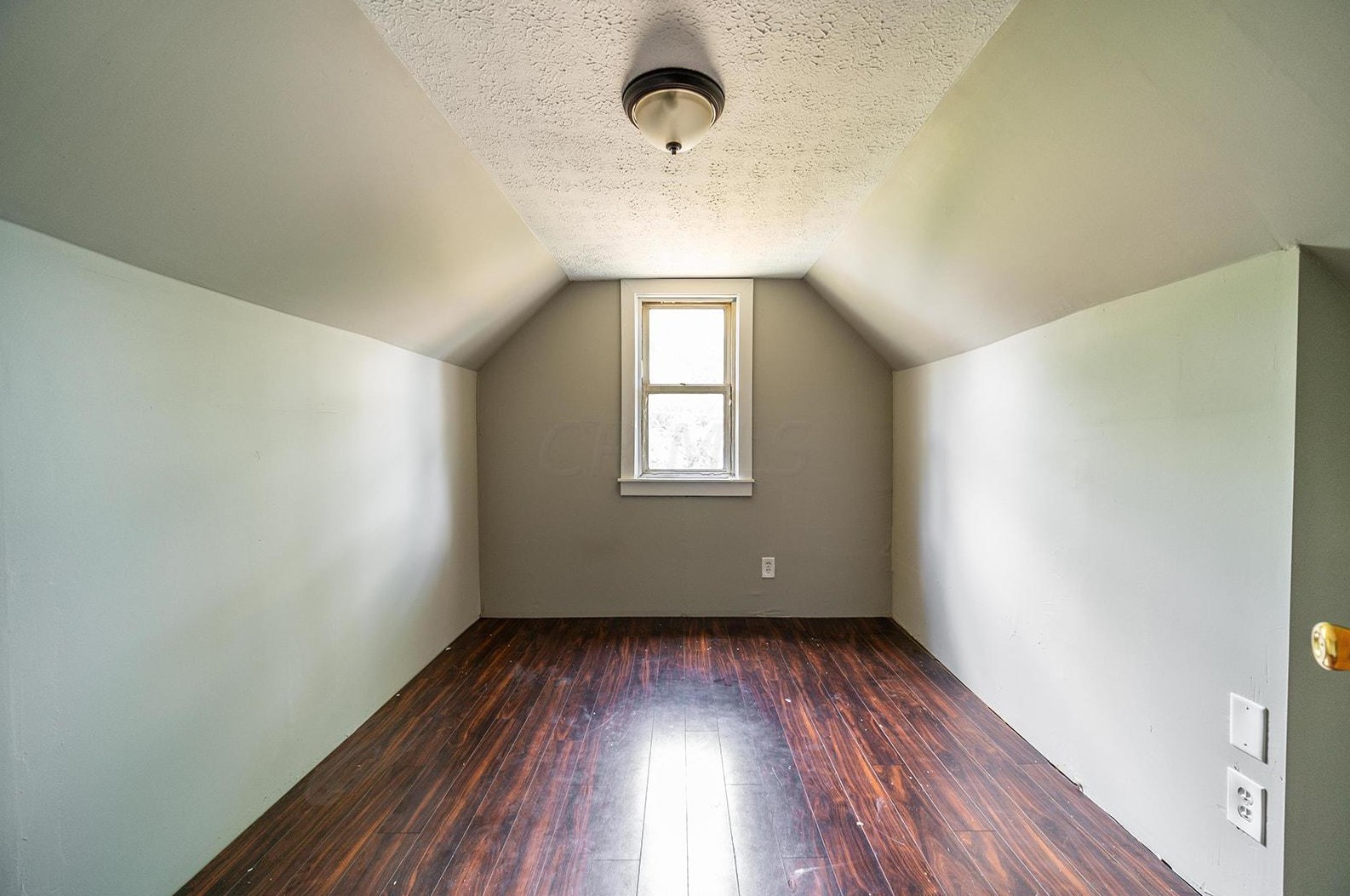 1498 Briarwood Ave, Columbus OH 43211-1407 exterior