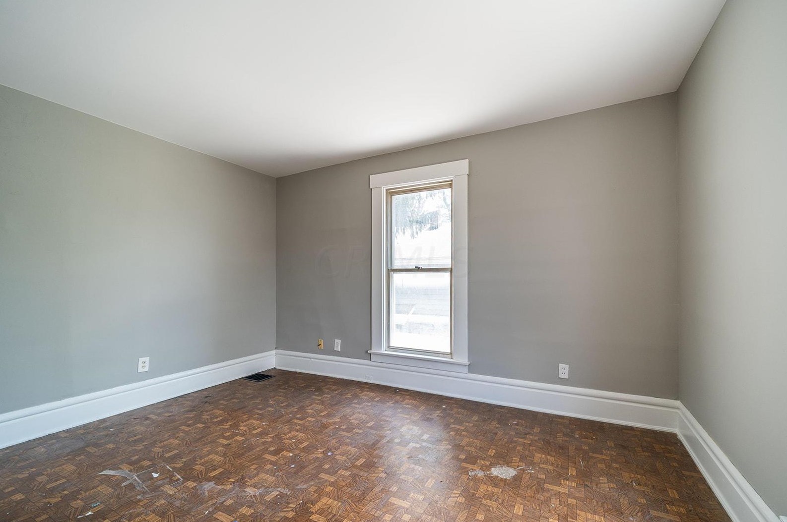 1498 Briarwood Ave, Columbus OH 43211-1407 exterior