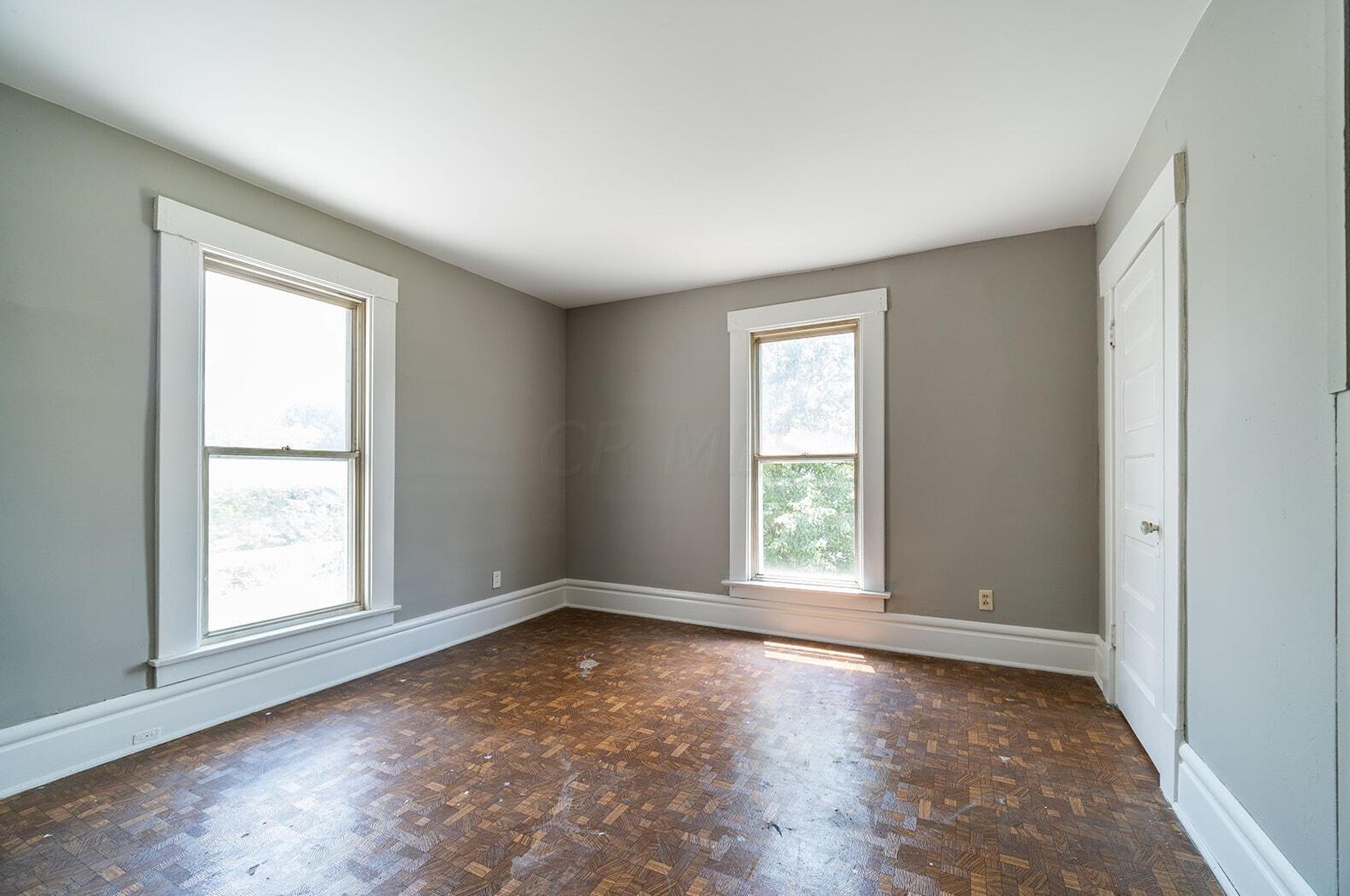 1498 Briarwood Ave, Columbus OH 43211-1407 exterior